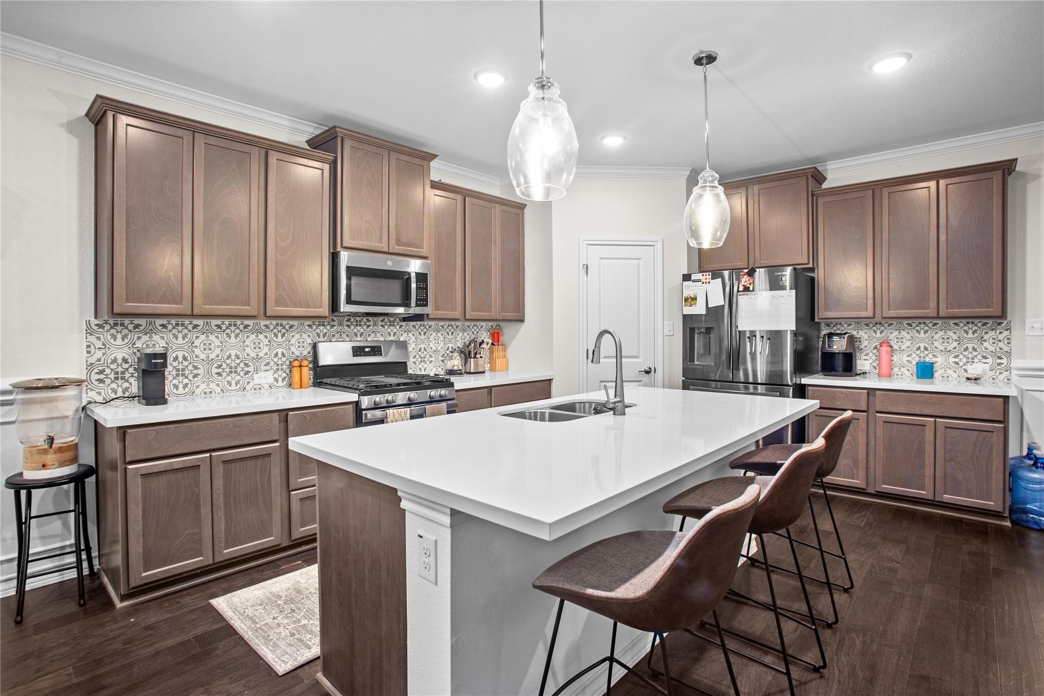 109 Adeline Rd, Hutto, TX 78634