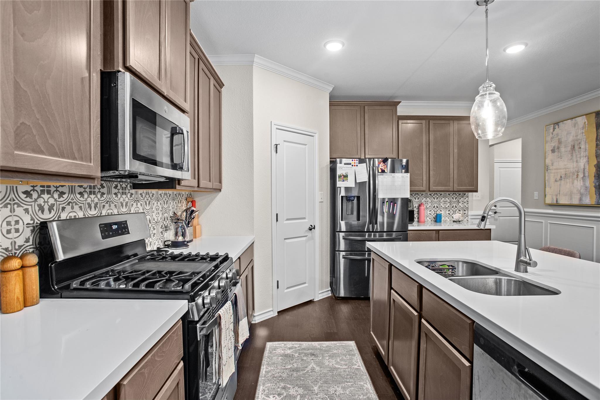 109 Adeline Rd, Hutto, TX 78634