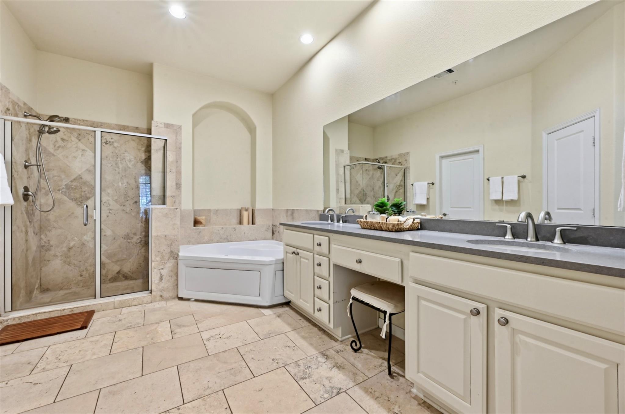 7800 Southwest Pkwy # 1612, Austin, TX 78735