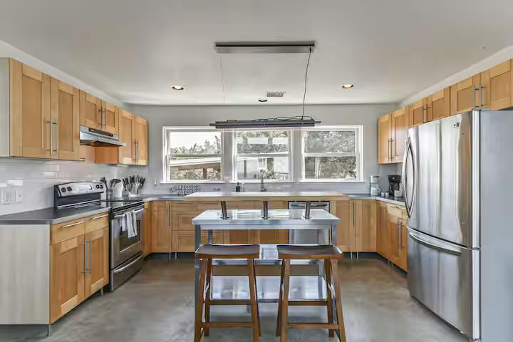 620 Windy Hills Rd, Dripping Springs, TX 78620