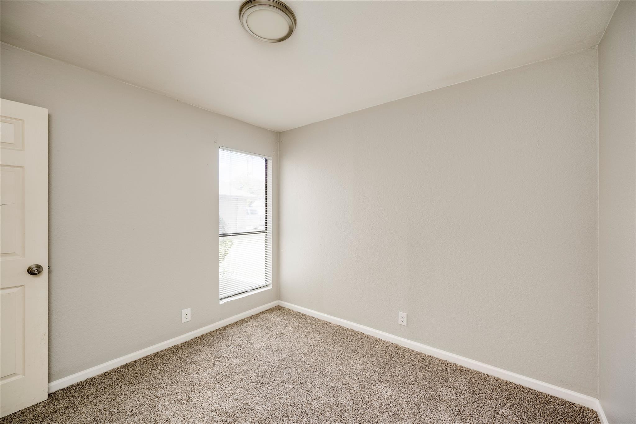 915 Chisholm Cv, Round Rock, TX 78681