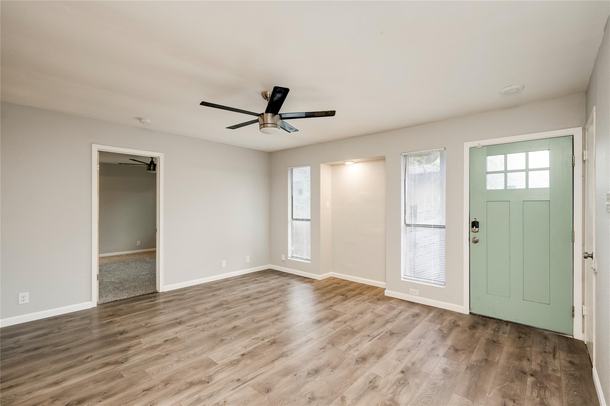 915 Chisholm Cv, Round Rock, TX 78681