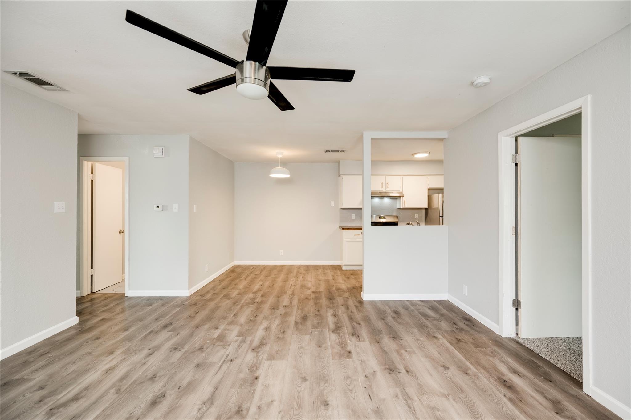 915 Chisholm Cv, Round Rock, TX 78681