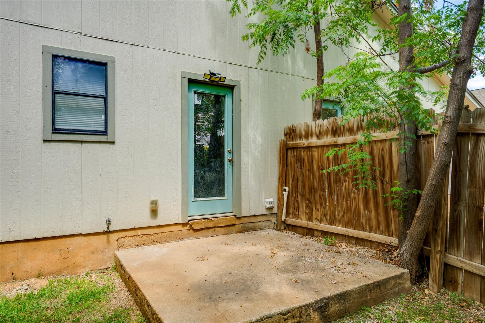 915 Chisholm Cv, Round Rock, TX 78681