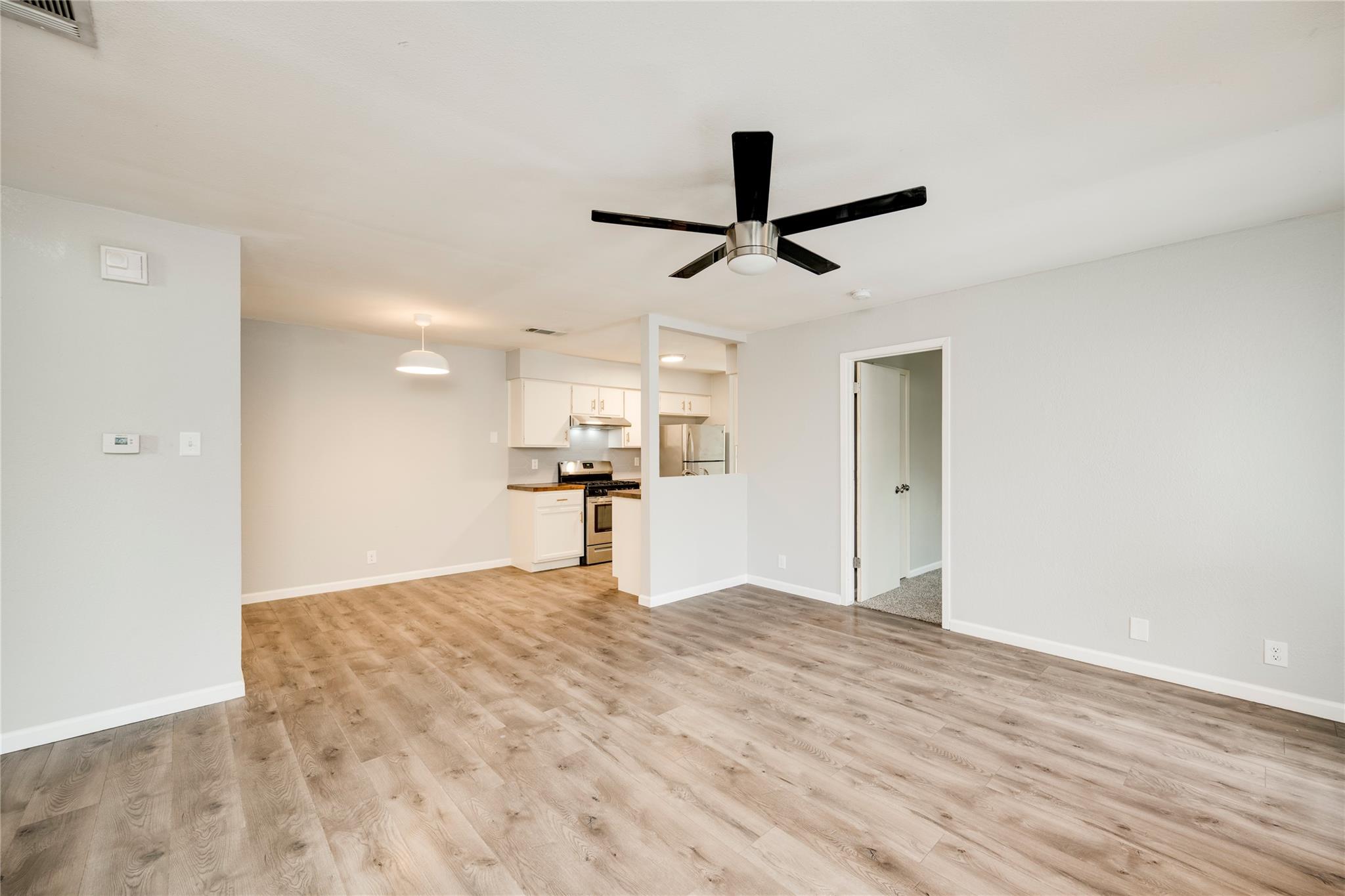 915 Chisholm Cv, Round Rock, TX 78681