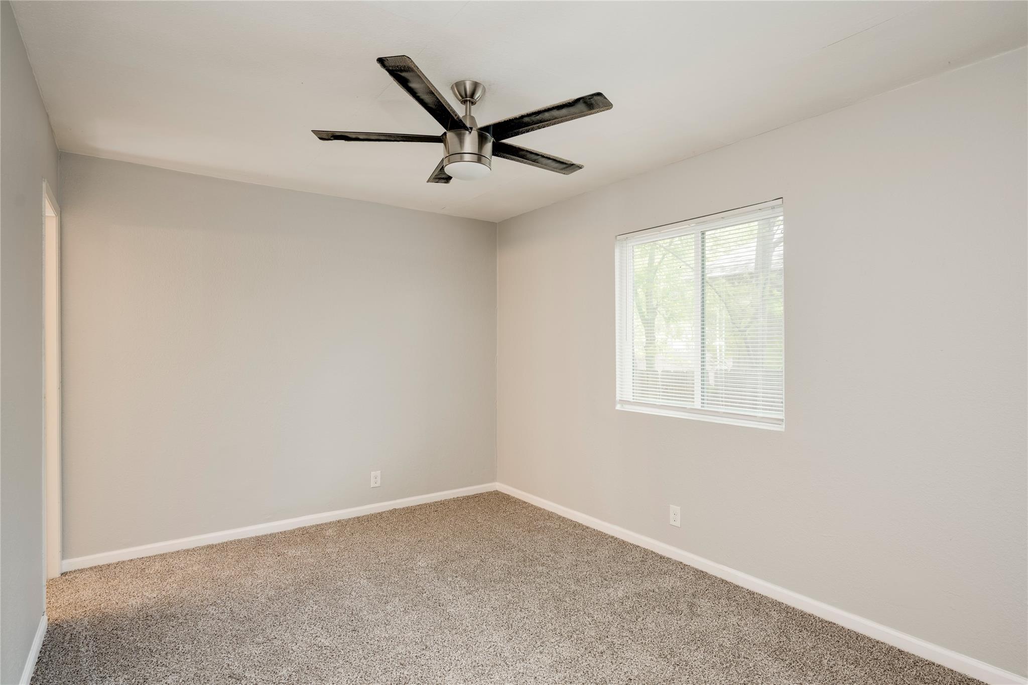 915 Chisholm Cv, Round Rock, TX 78681