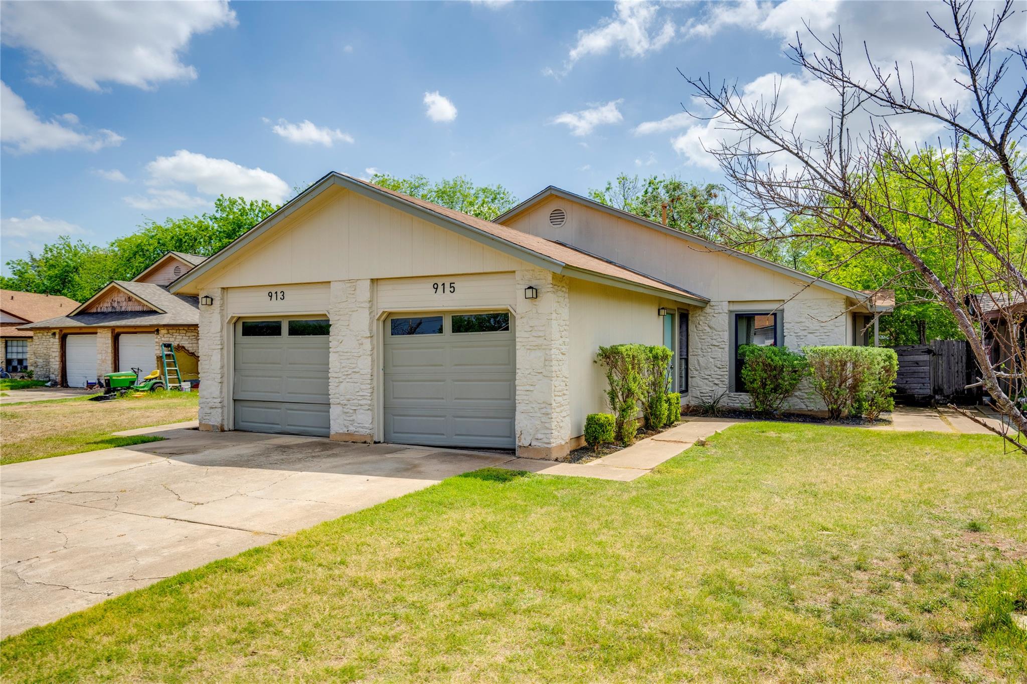 915 Chisholm Cv, Round Rock, TX 78681
