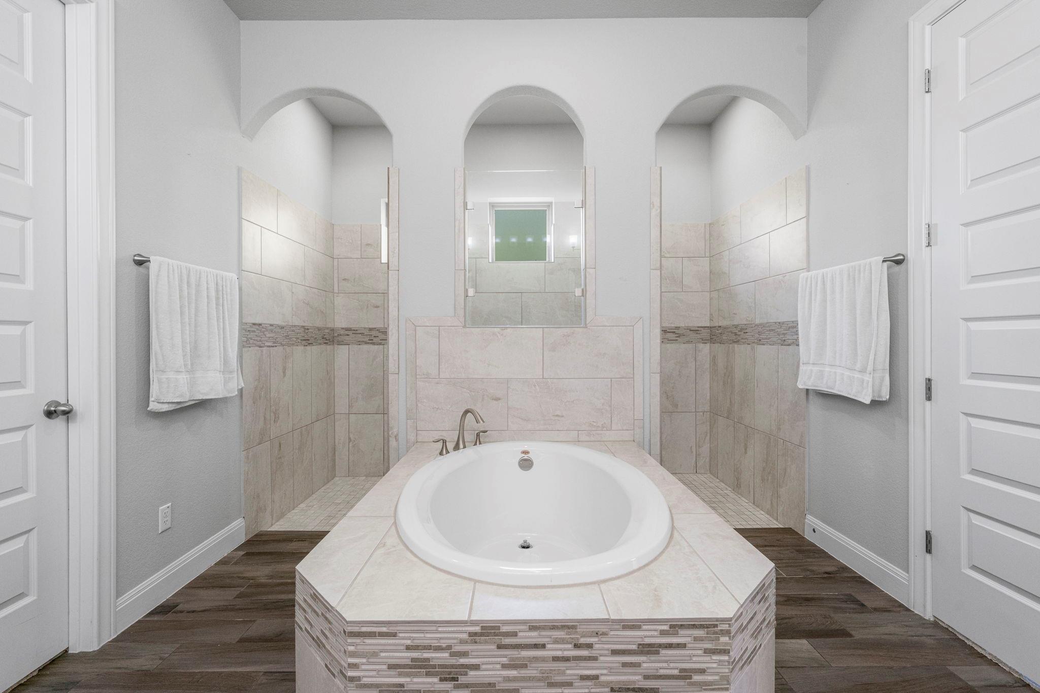 9709 Avion Cv, Dripping Springs, TX 78620