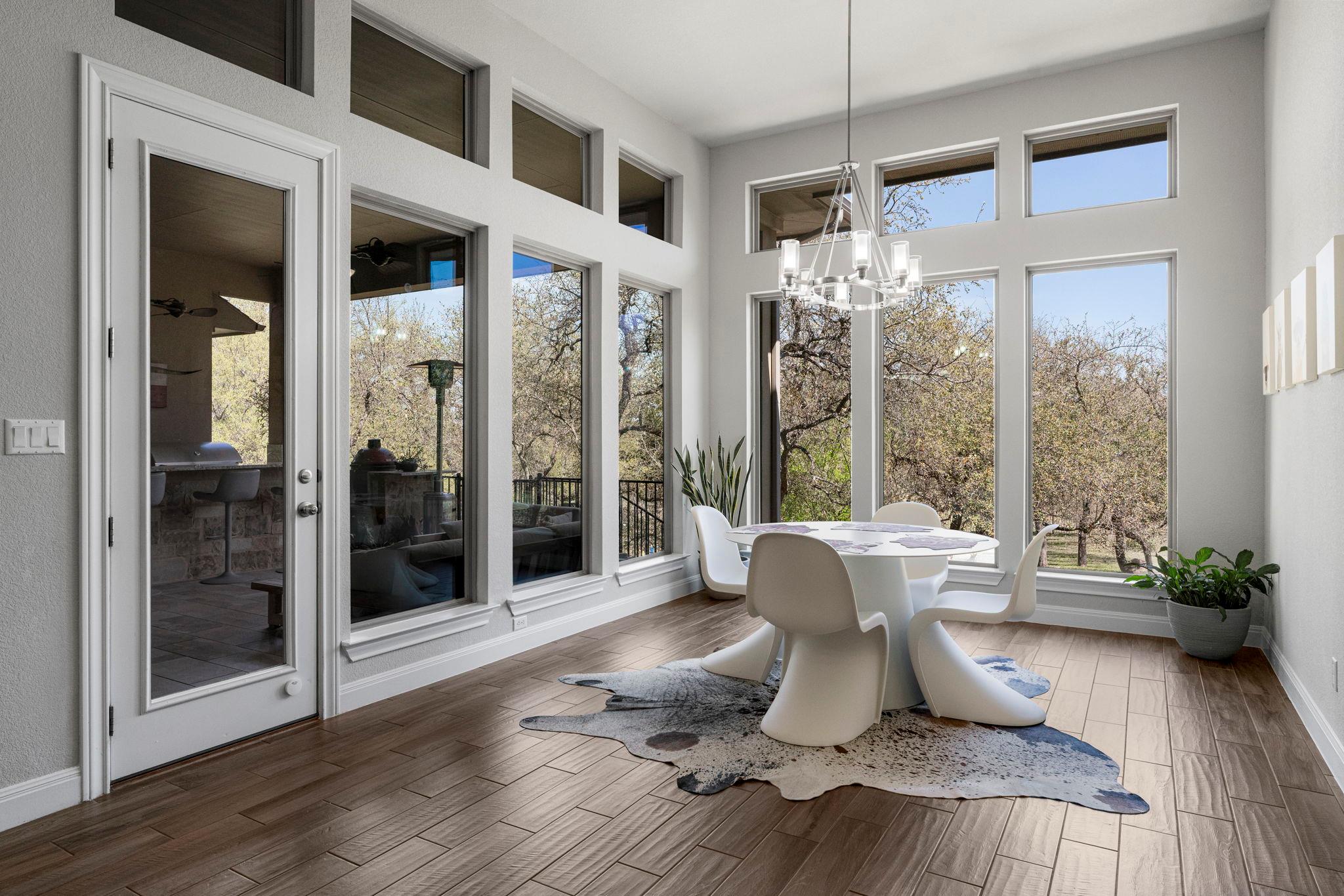 9709 Avion Cv, Dripping Springs, TX 78620