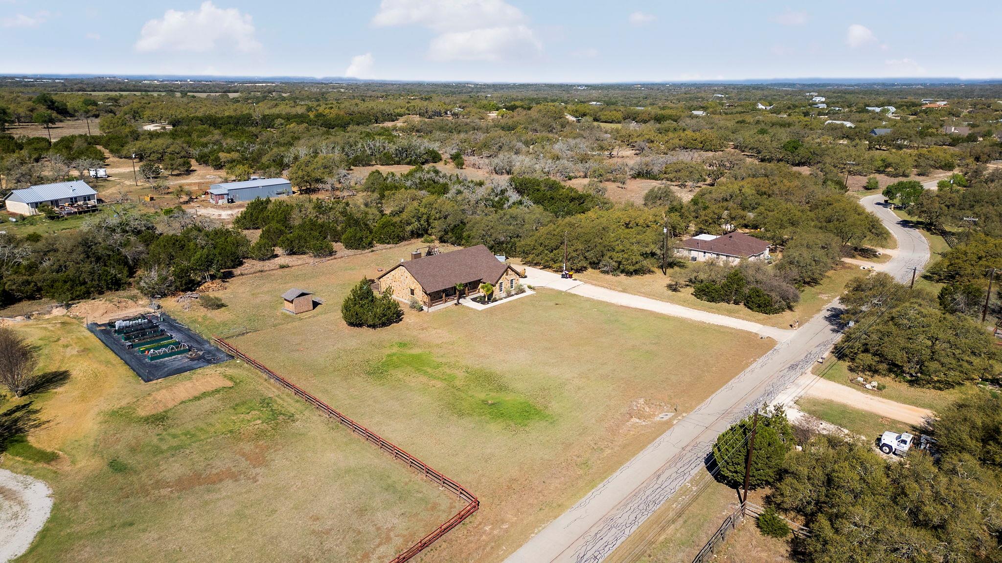 463 Beauchamp Rd, Dripping Springs, TX 78620