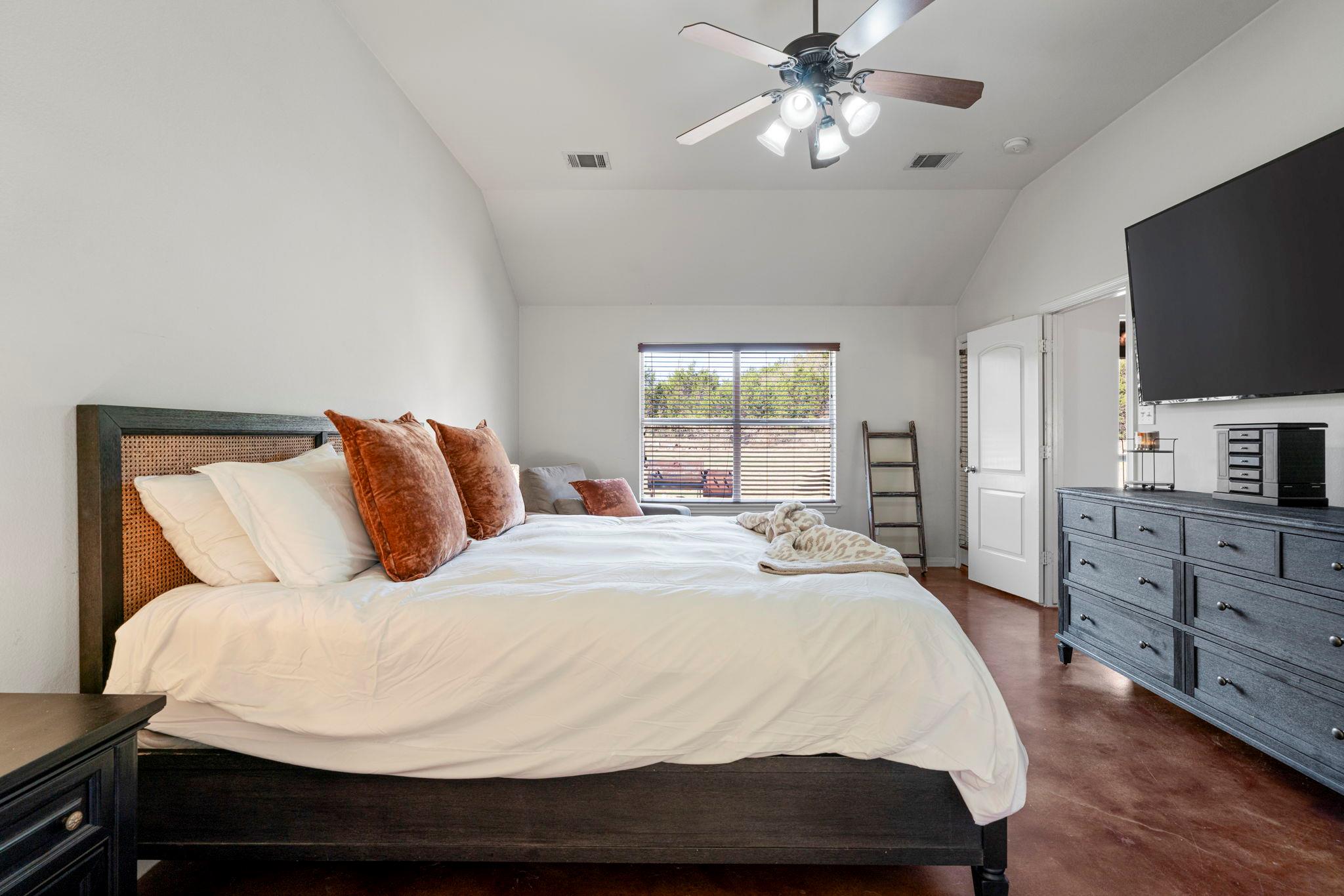 463 Beauchamp Rd, Dripping Springs, TX 78620