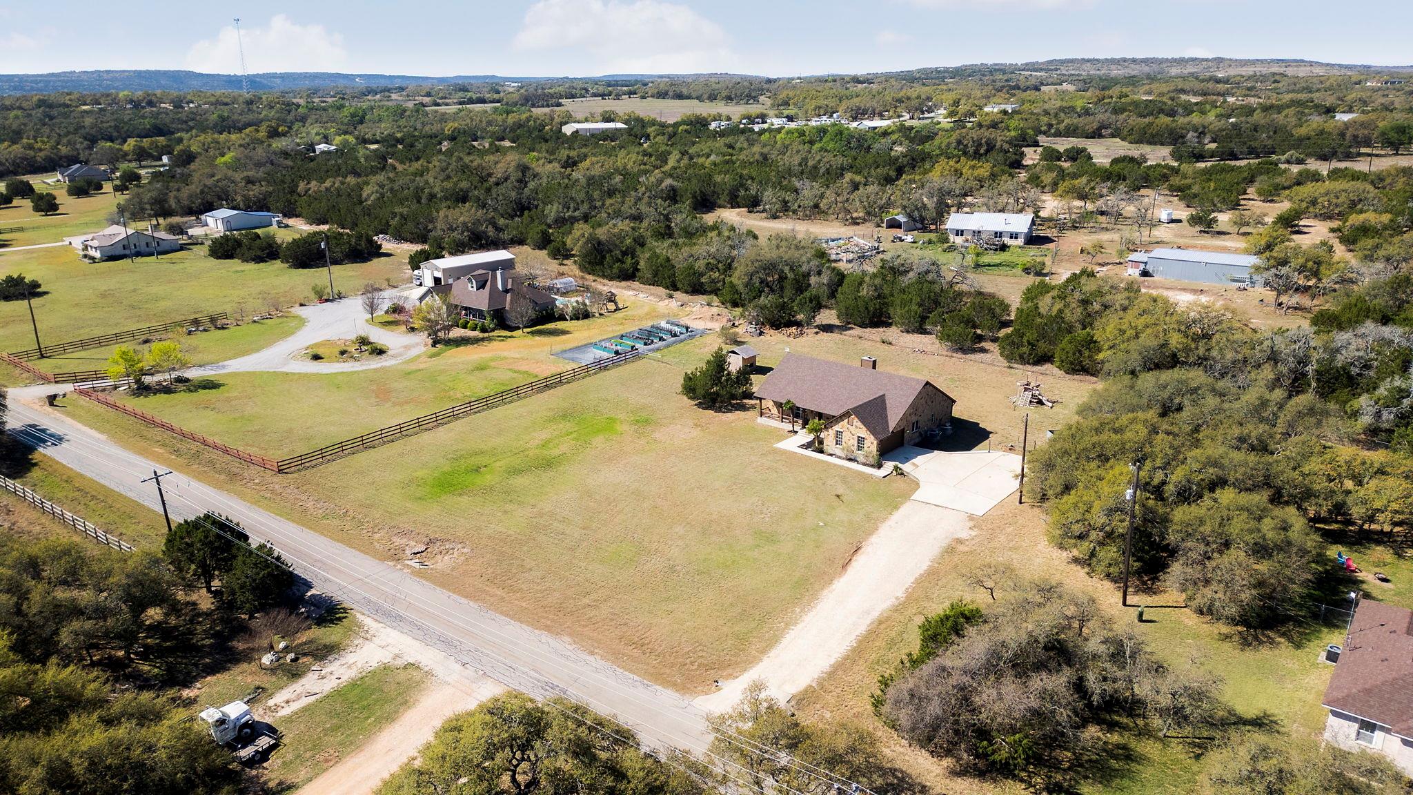 463 Beauchamp Rd, Dripping Springs, TX 78620