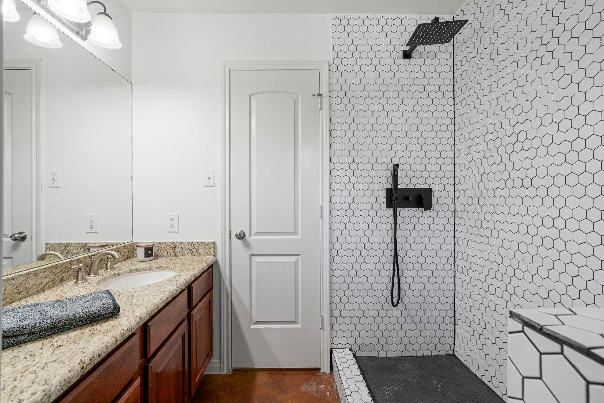 463 Beauchamp Rd, Dripping Springs, TX 78620