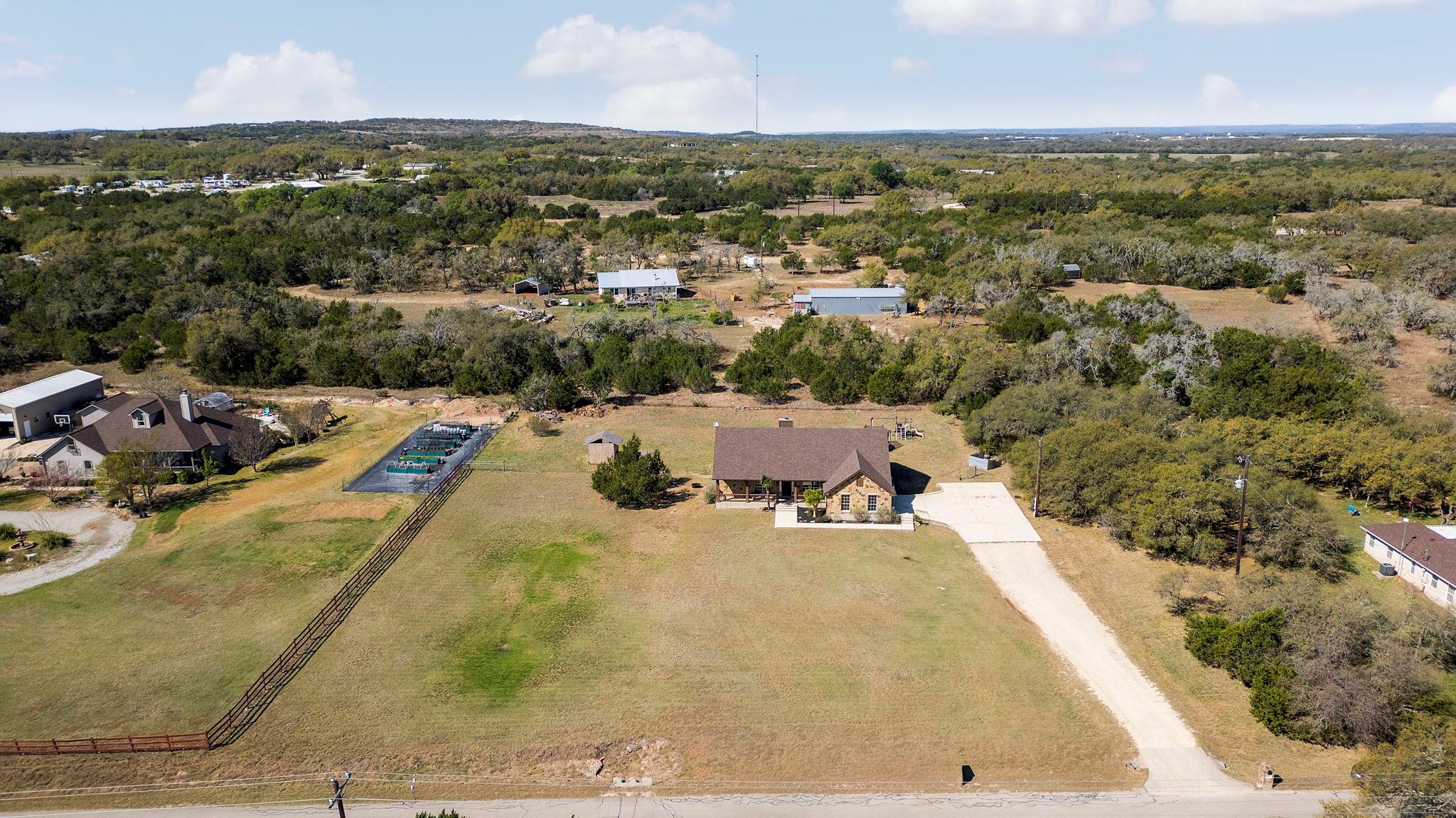 463 Beauchamp Rd, Dripping Springs, TX 78620
