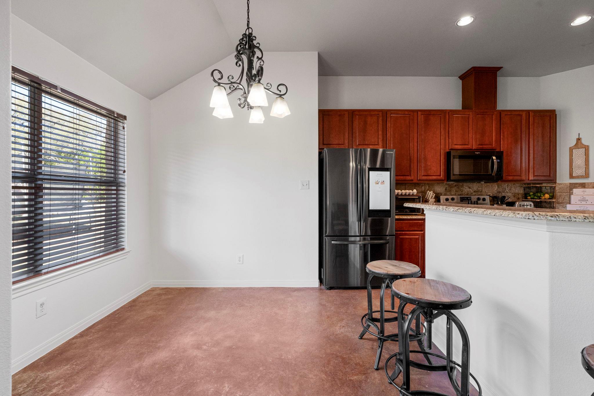 463 Beauchamp Rd, Dripping Springs, TX 78620