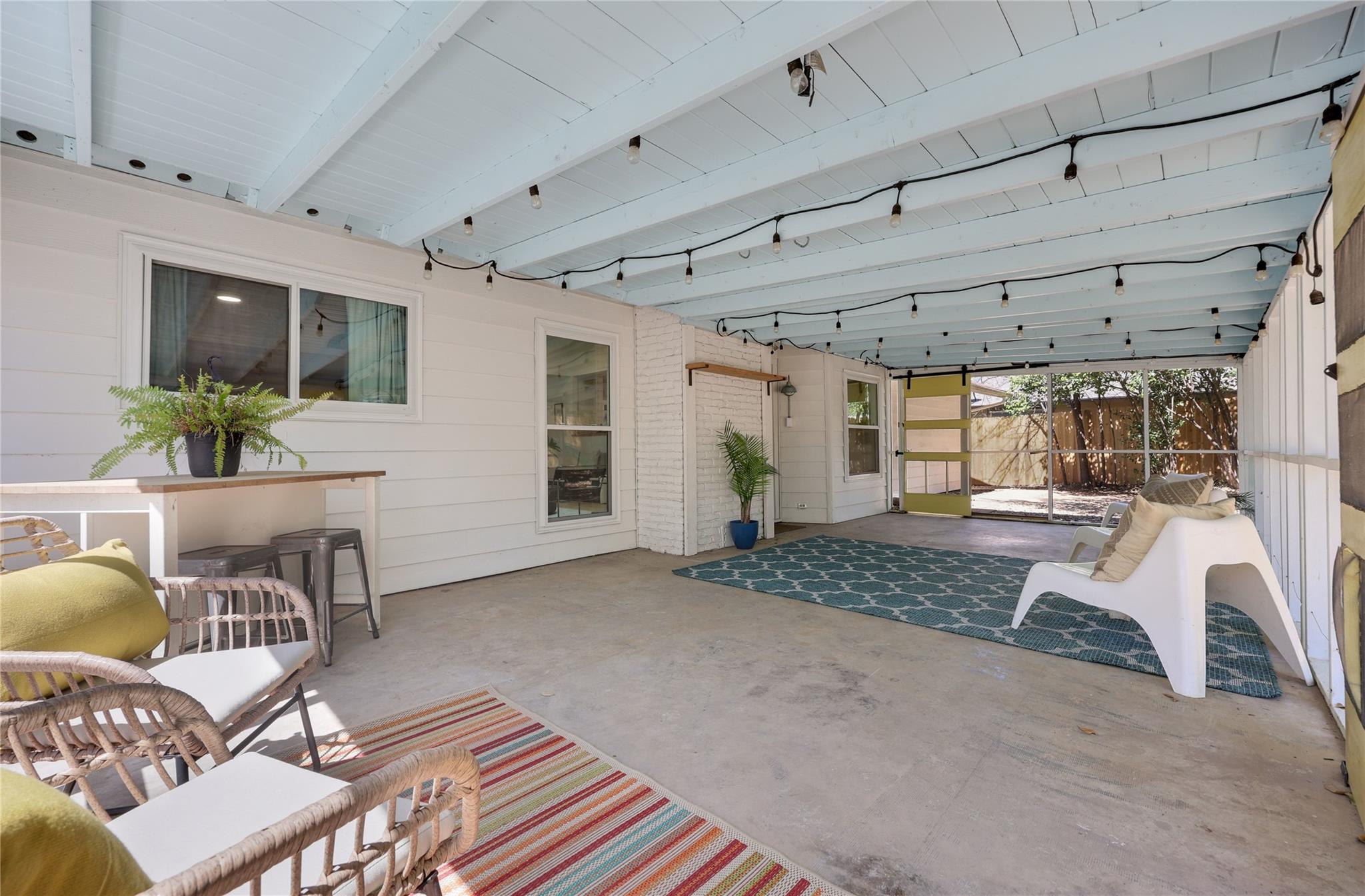 9811 Marlborough Dr, Austin, TX 78753