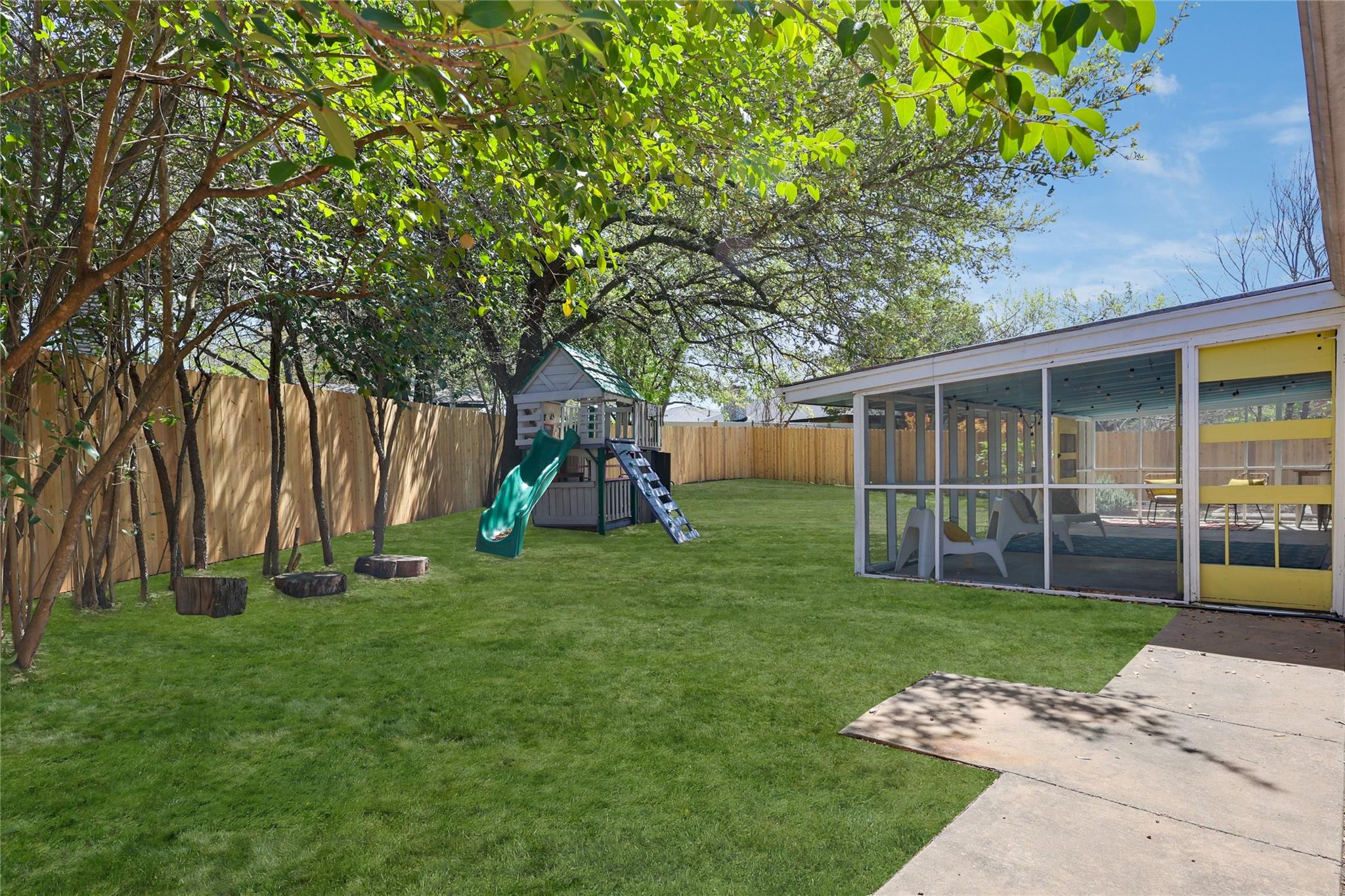 9811 Marlborough Dr, Austin, TX 78753