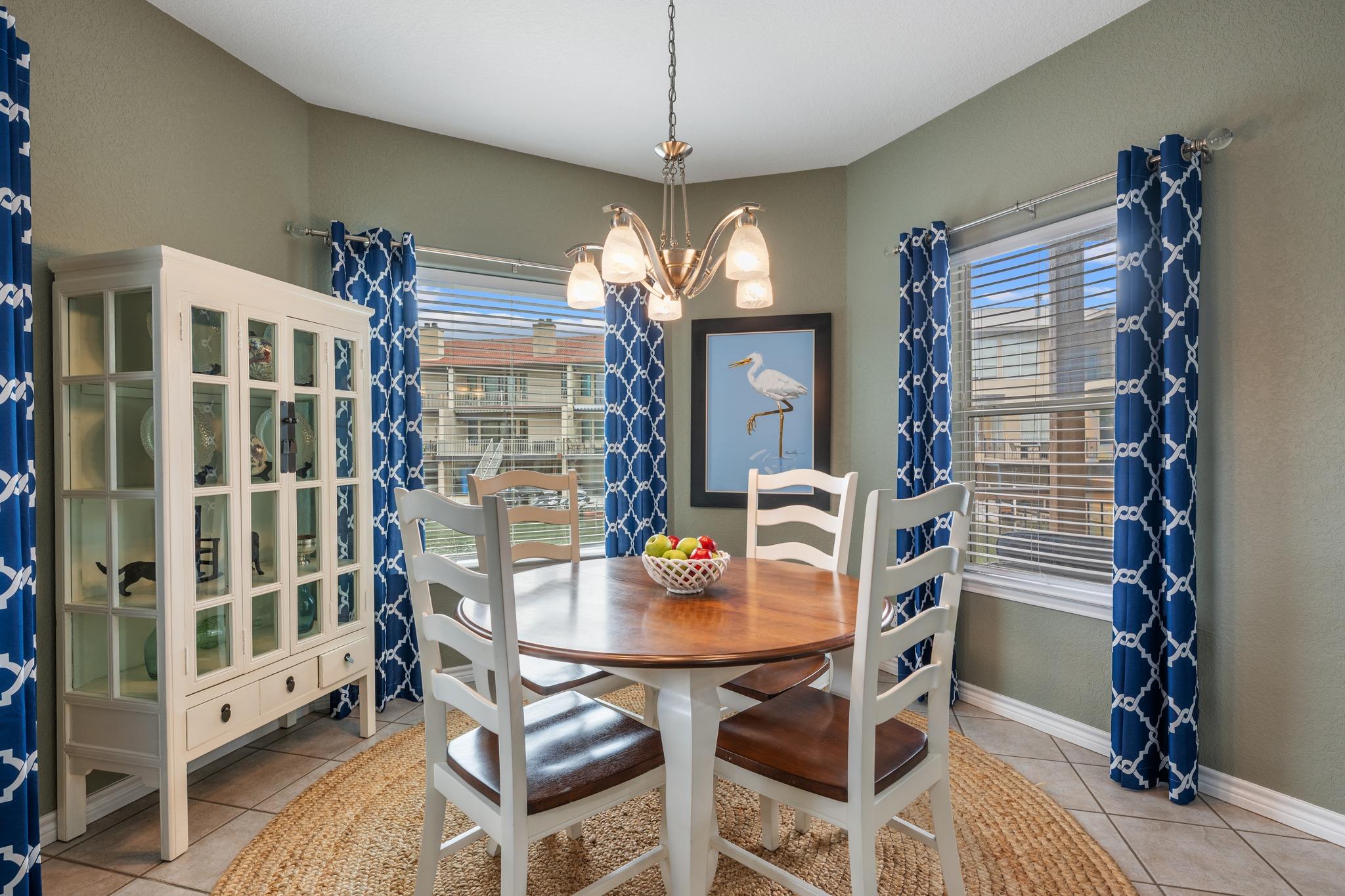 521 Lucy Ln, Horseshoe Bay, TX 78657