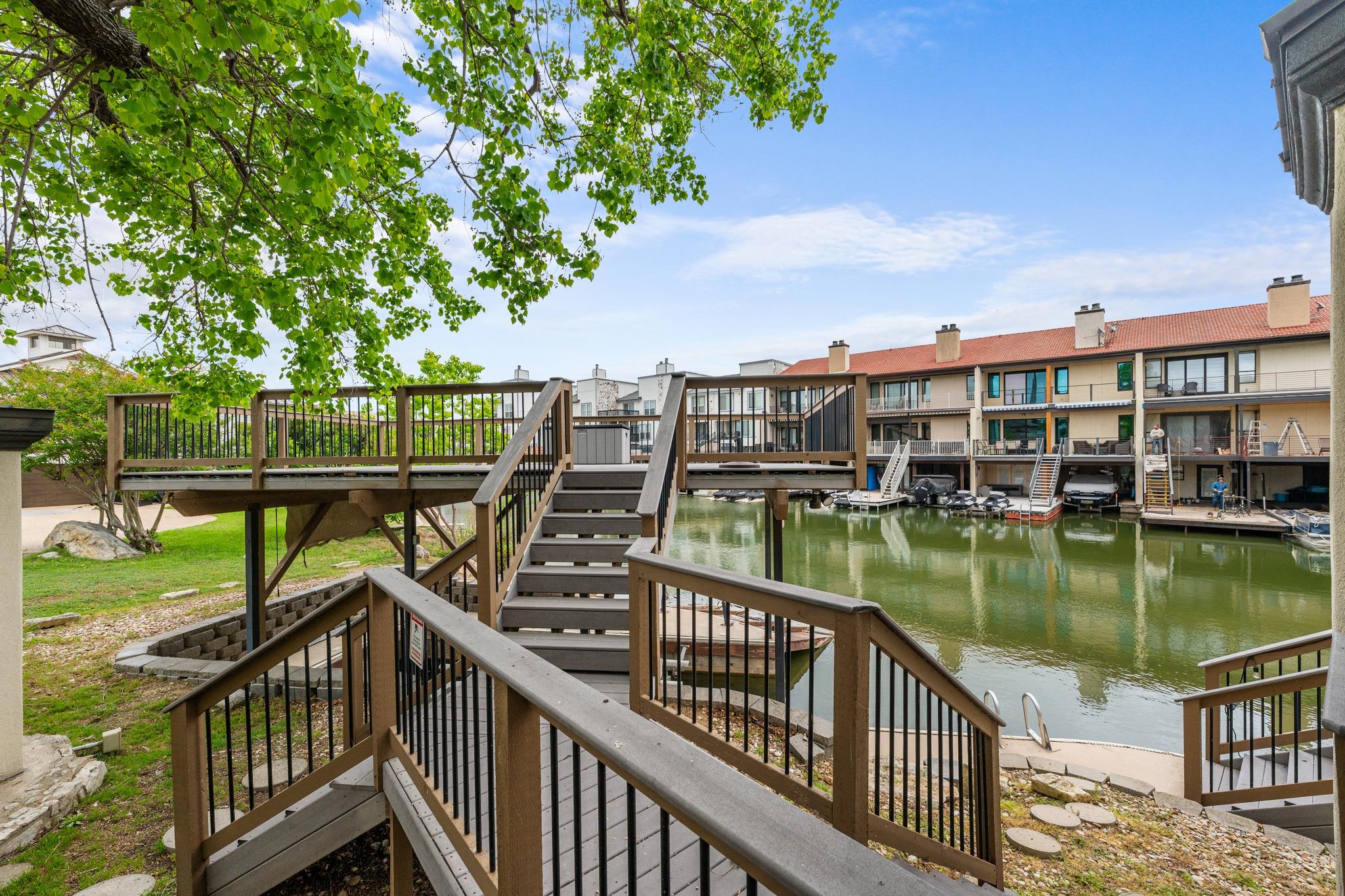 521 Lucy Ln, Horseshoe Bay, TX 78657