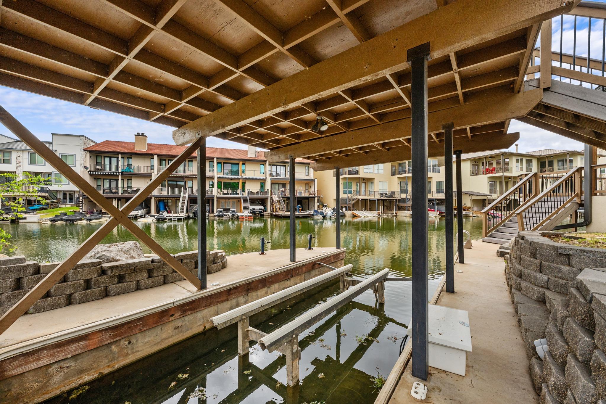 521 Lucy Ln, Horseshoe Bay, TX 78657