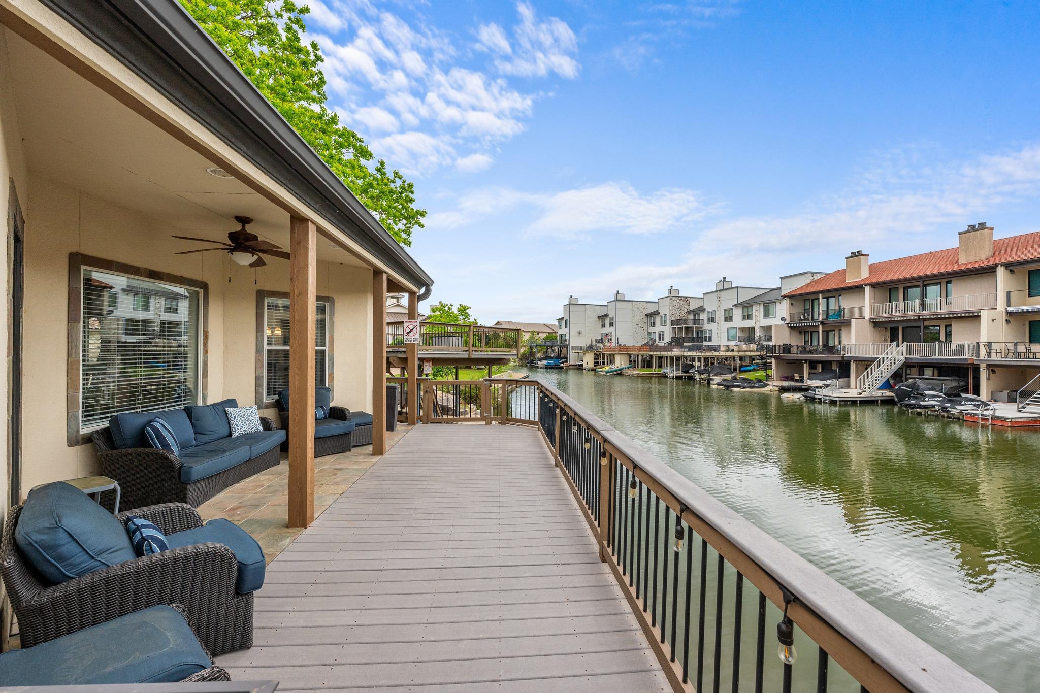 521 Lucy Ln, Horseshoe Bay, TX 78657