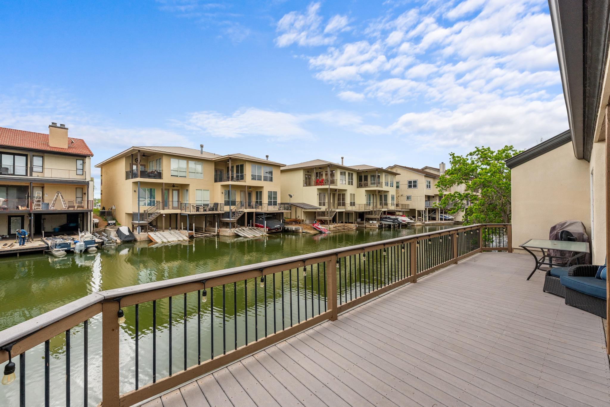 521 Lucy Ln, Horseshoe Bay, TX 78657