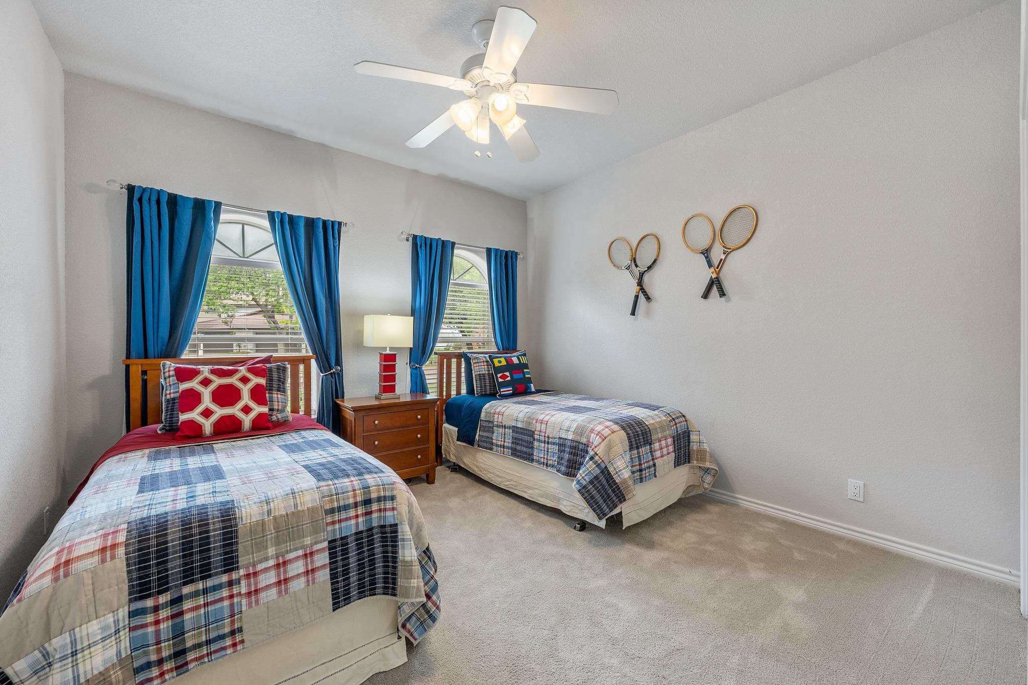 521 Lucy Ln, Horseshoe Bay, TX 78657