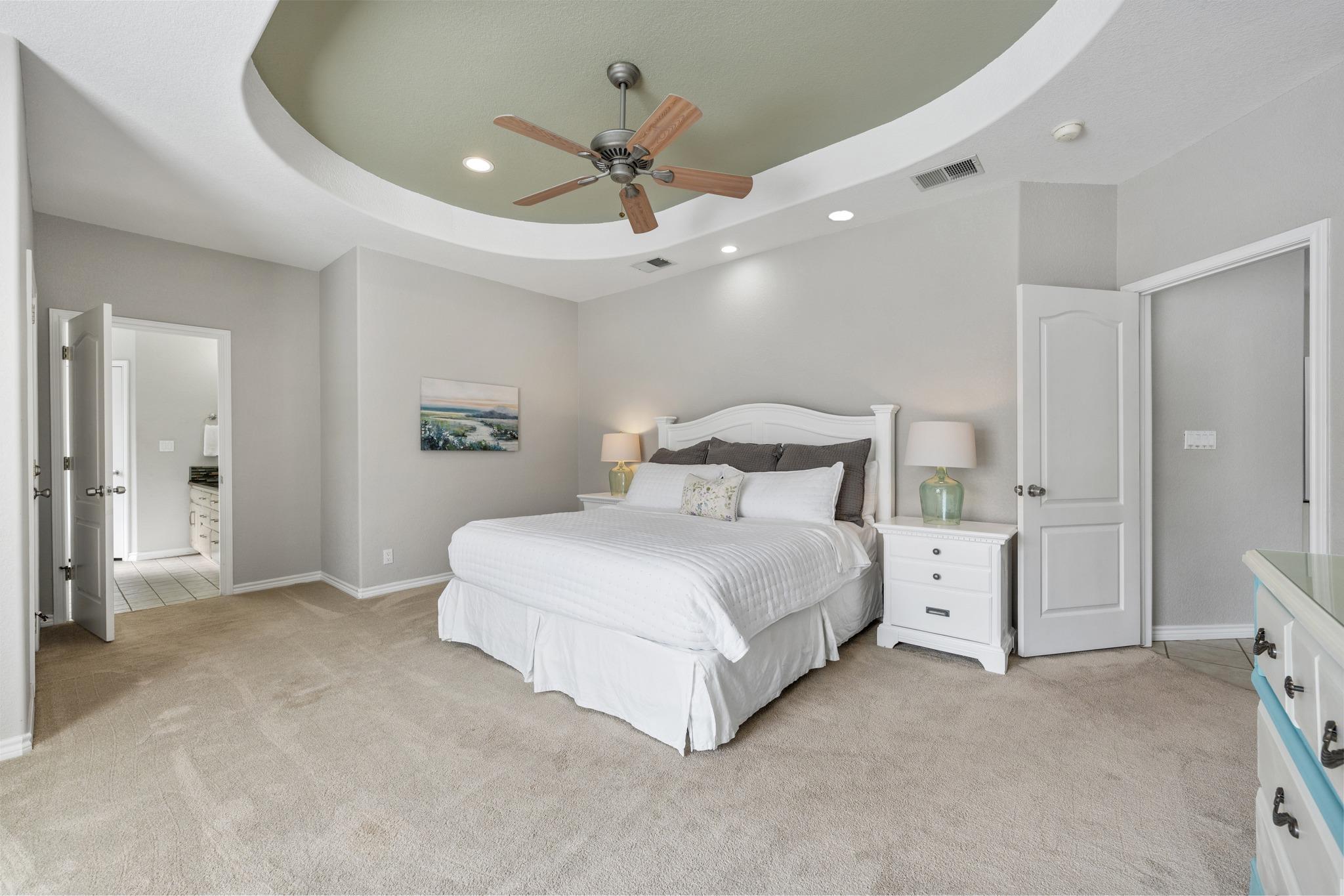 521 Lucy Ln, Horseshoe Bay, TX 78657