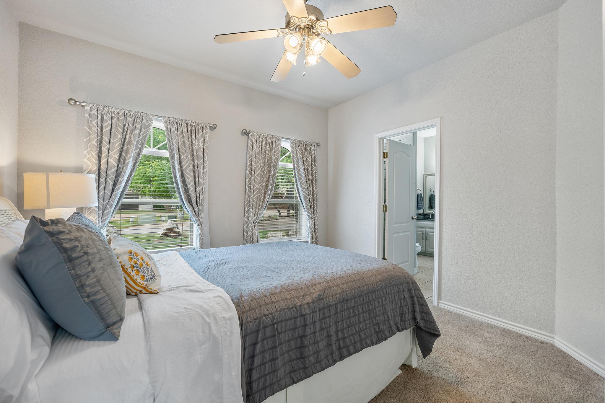 521 Lucy Ln, Horseshoe Bay, TX 78657