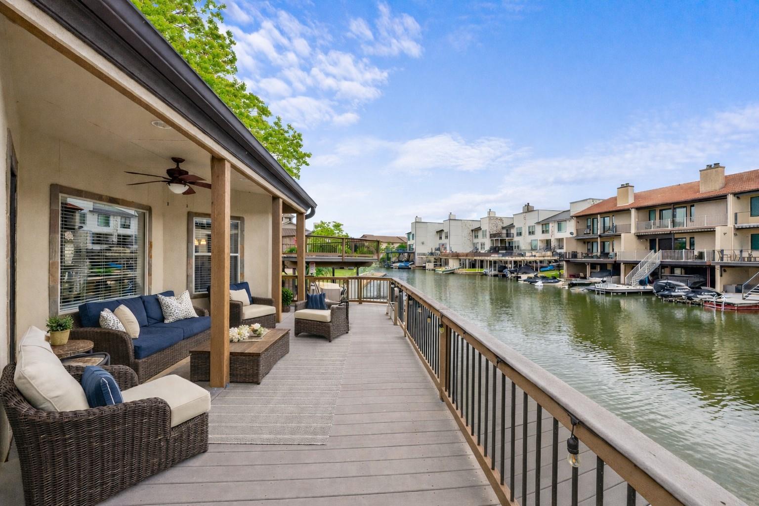 521 Lucy Ln, Horseshoe Bay, TX 78657