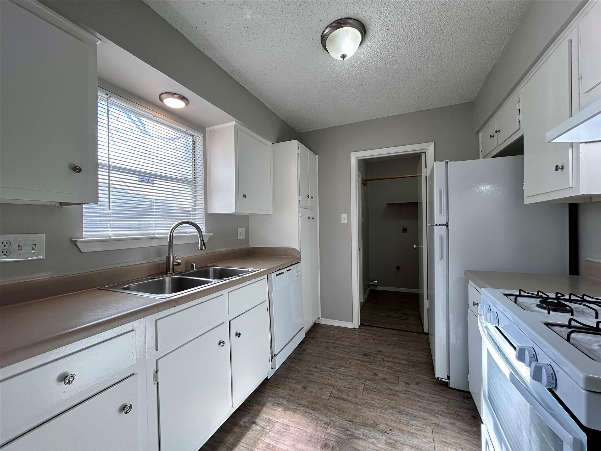 10409 Golden Meadow Dr # B, Austin, TX 78758