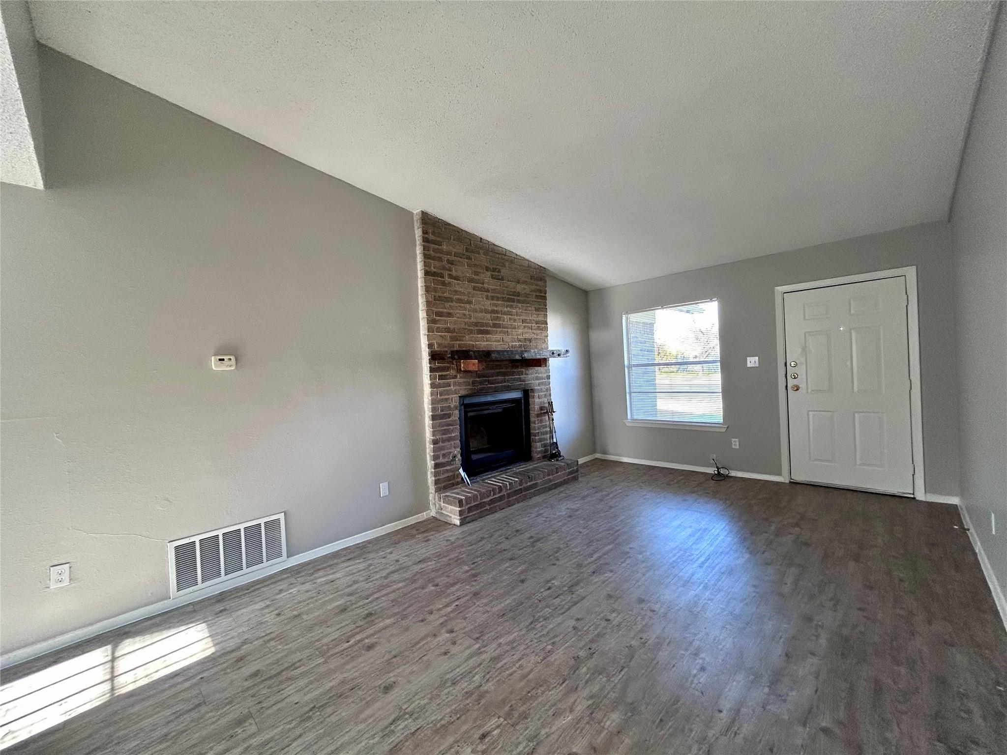 10409 Golden Meadow Dr # B, Austin, TX 78758