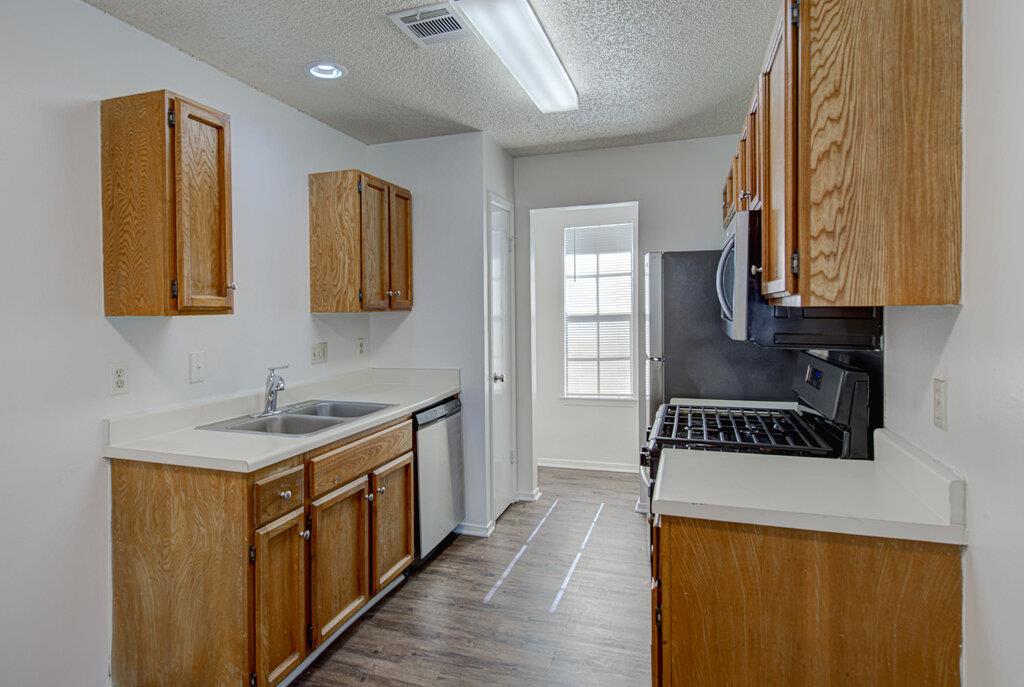 8118 W Gate Blvd # B, Austin, TX 78745