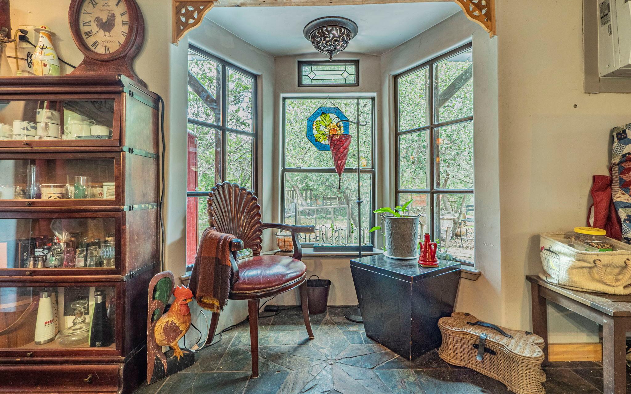 210 W Lakeshore Dr, Dripping Springs, TX 78620