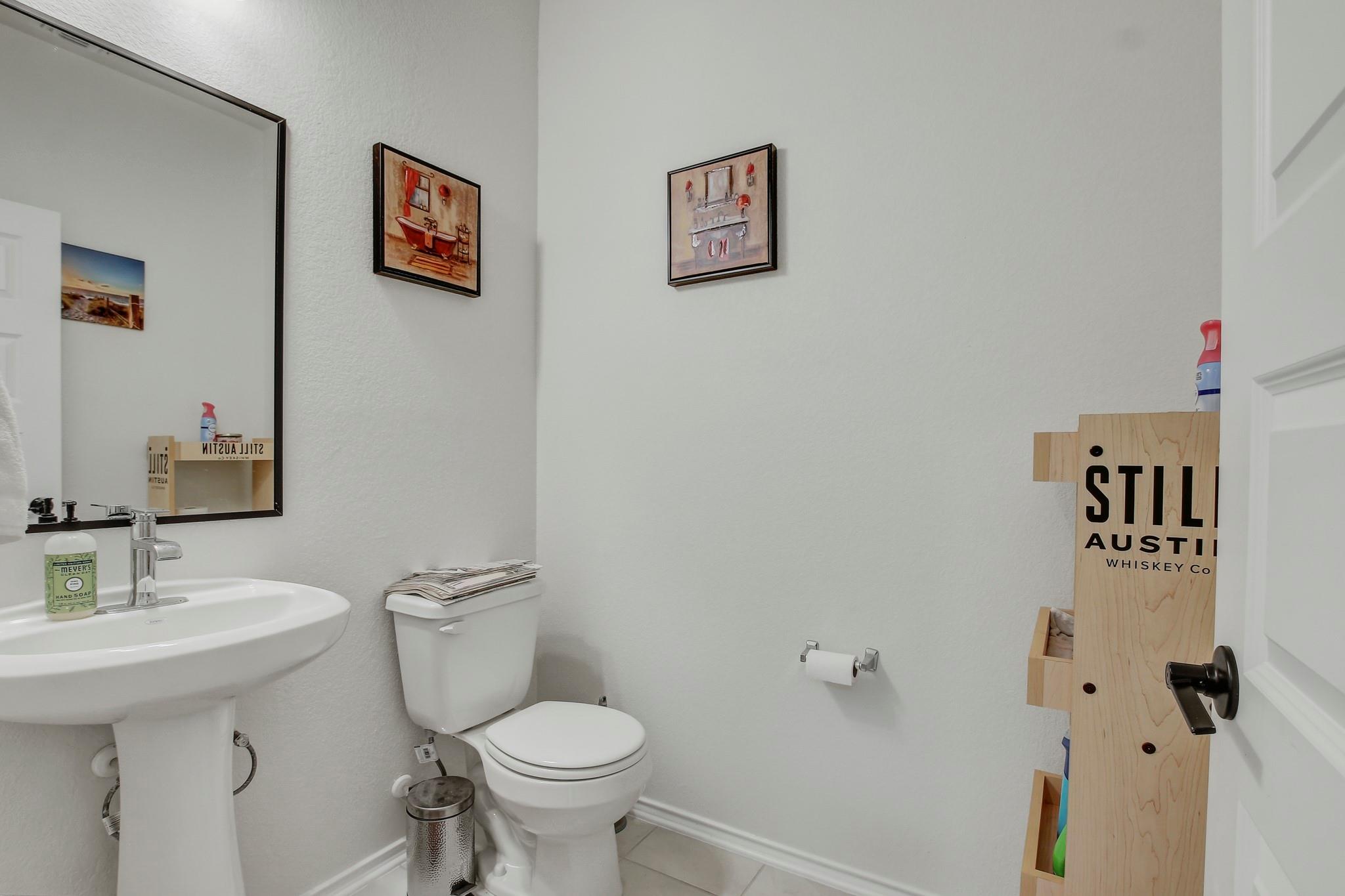 180 Outlaw Dr, Jarrell, TX 76537