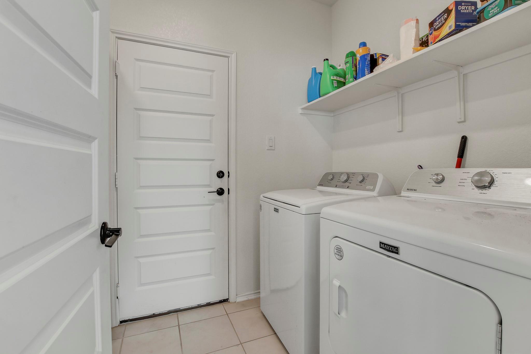 180 Outlaw Dr, Jarrell, TX 76537