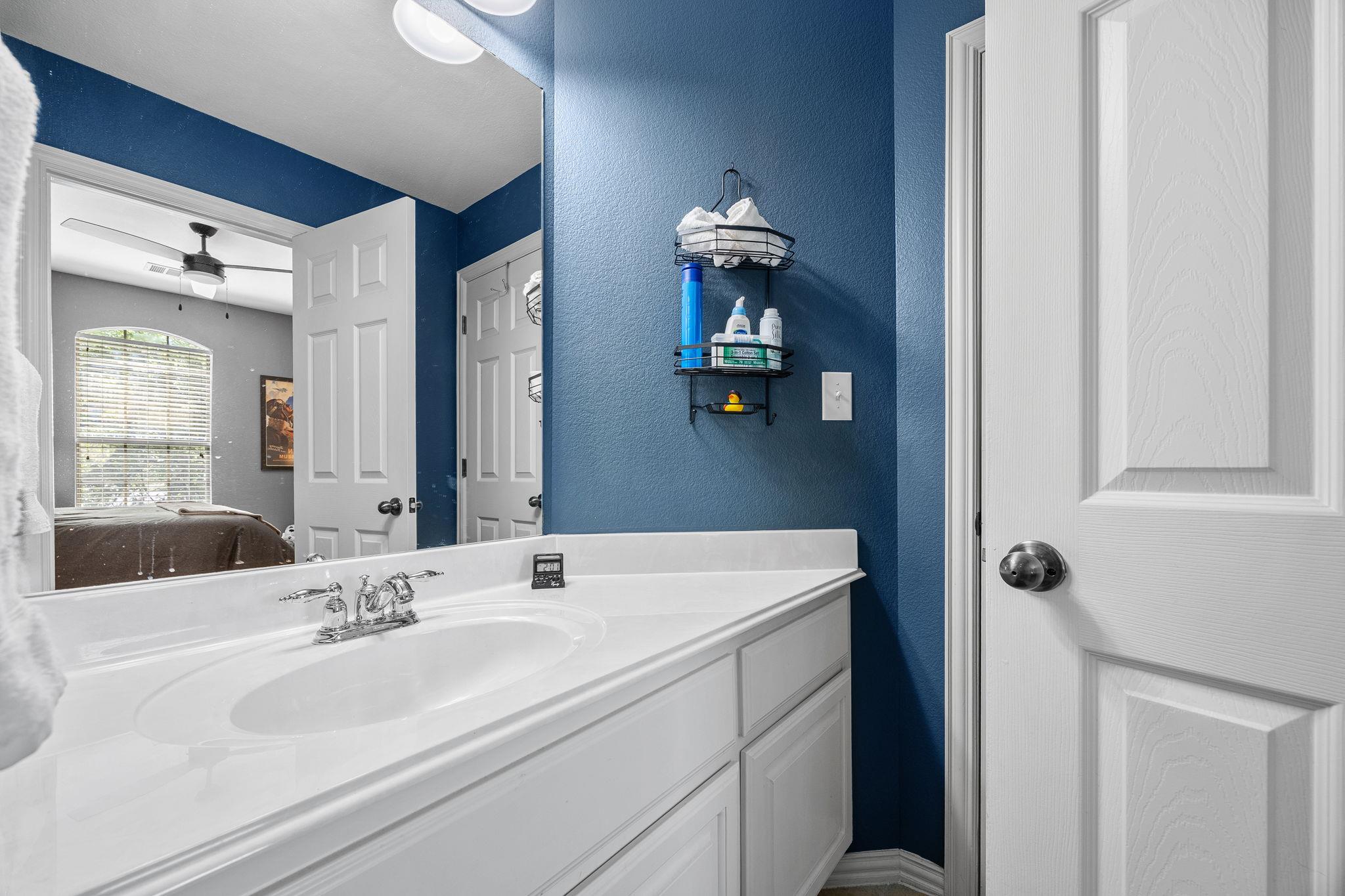 128 Las Colinas Dr, Georgetown, TX 78628