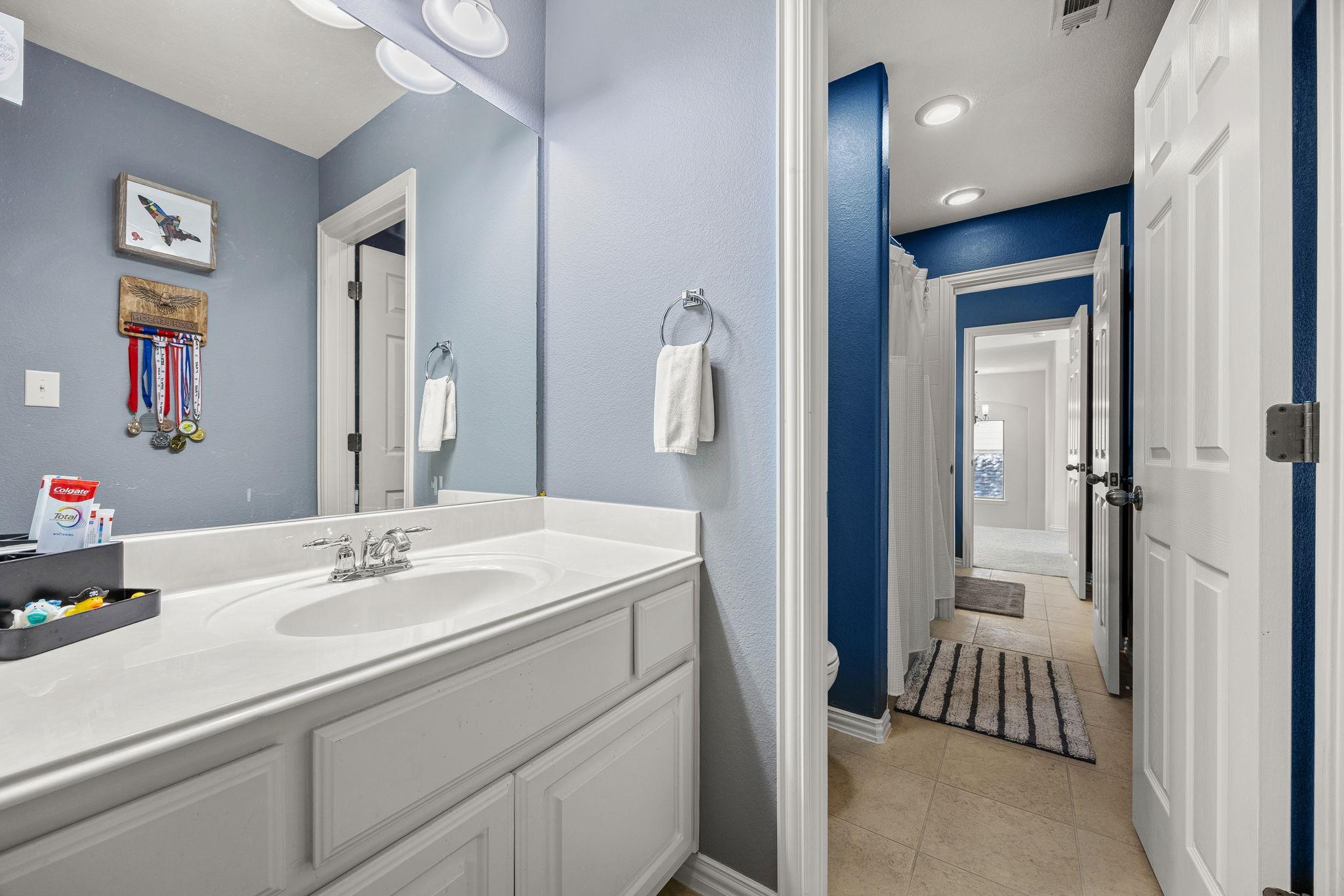 128 Las Colinas Dr, Georgetown, TX 78628