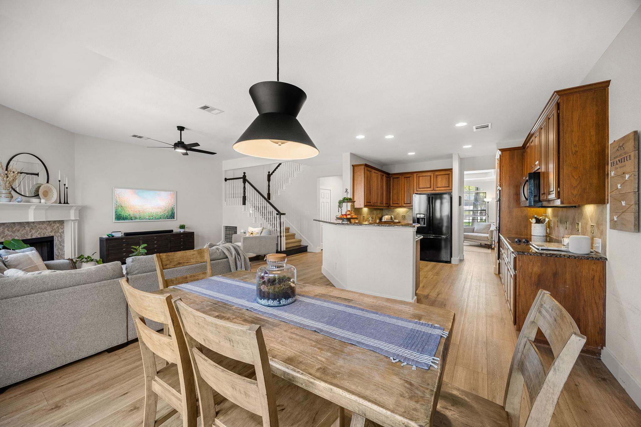 128 Las Colinas Dr, Georgetown, TX 78628