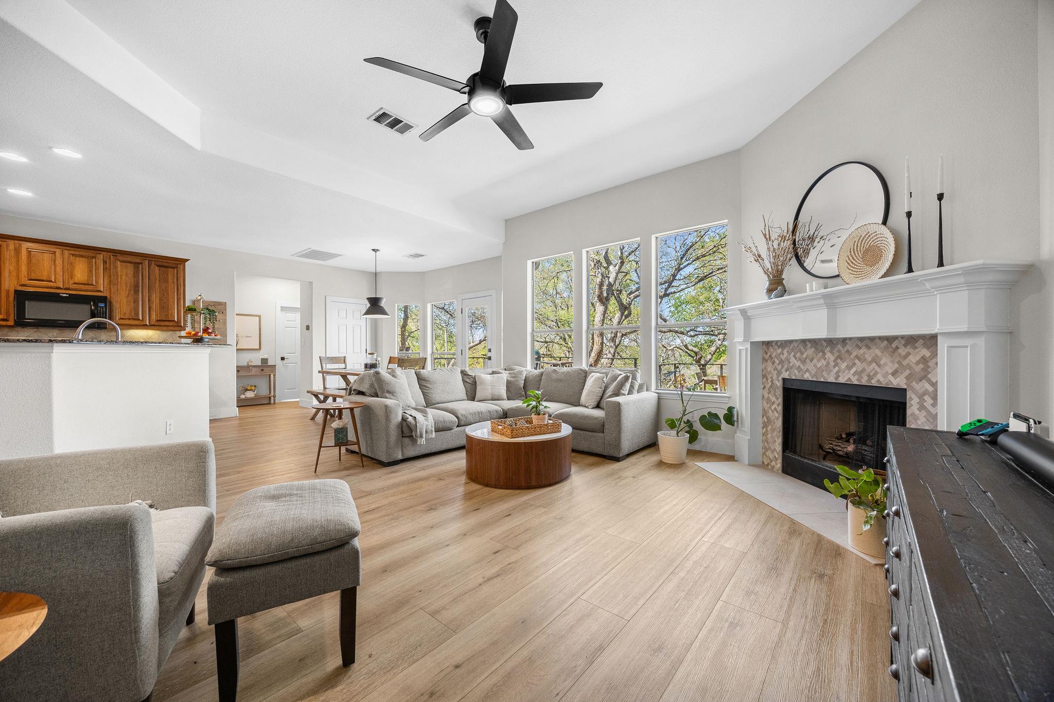 128 Las Colinas Dr, Georgetown, TX 78628