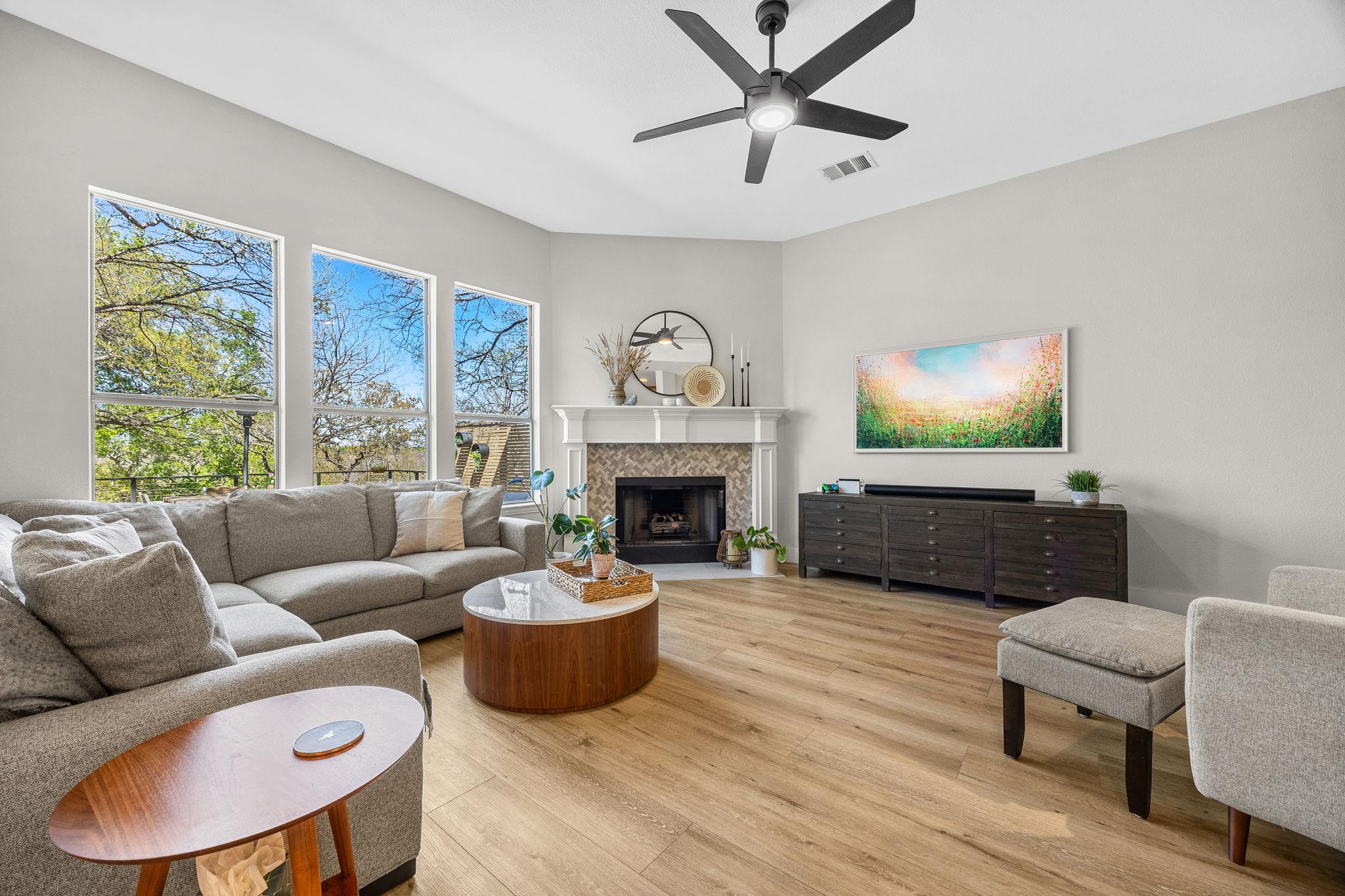 128 Las Colinas Dr, Georgetown, TX 78628