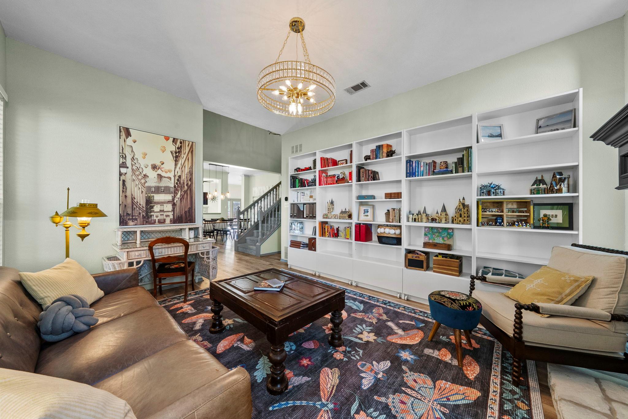 8102 Flashpan Cv, Austin, TX 78729