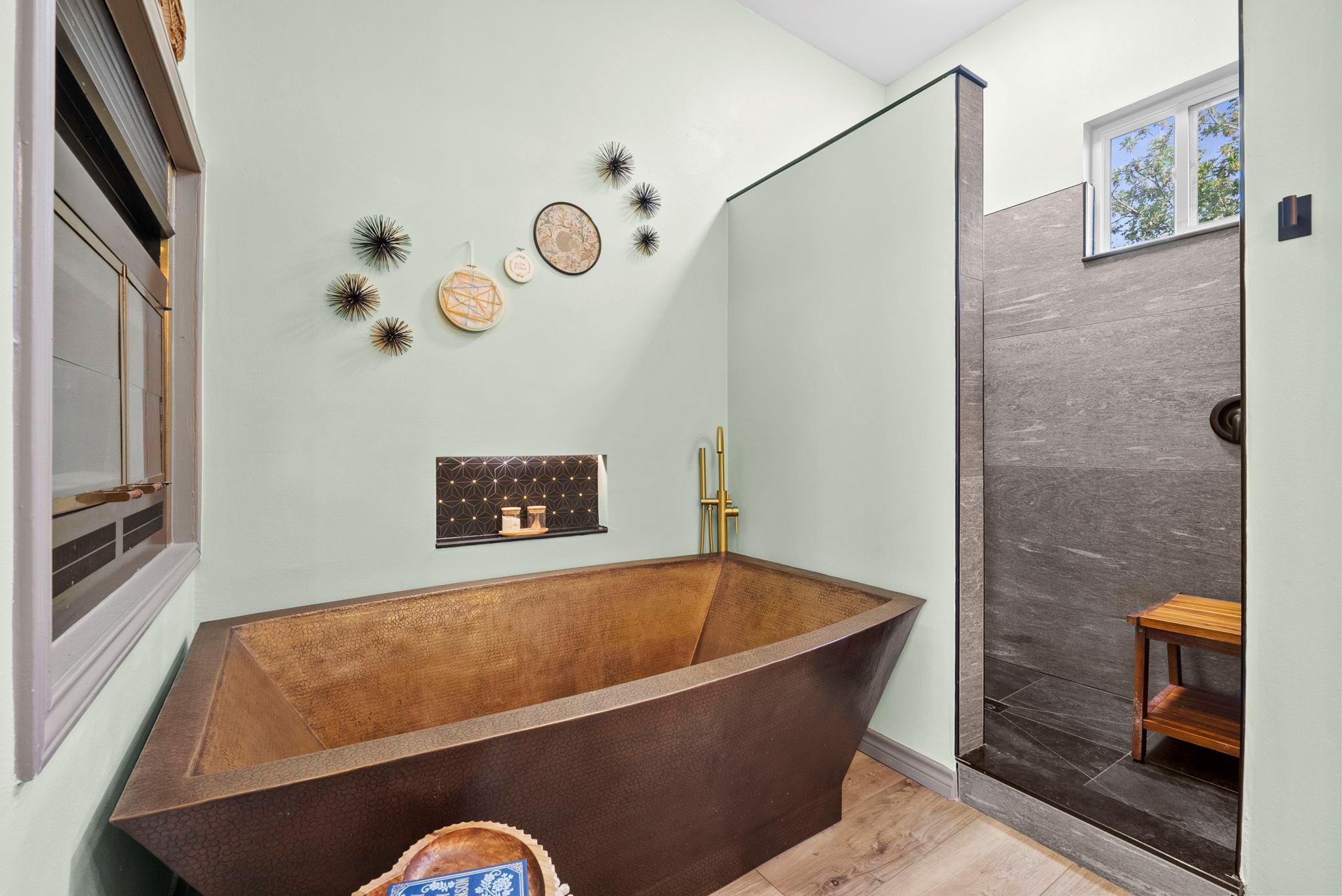 8102 Flashpan Cv, Austin, TX 78729