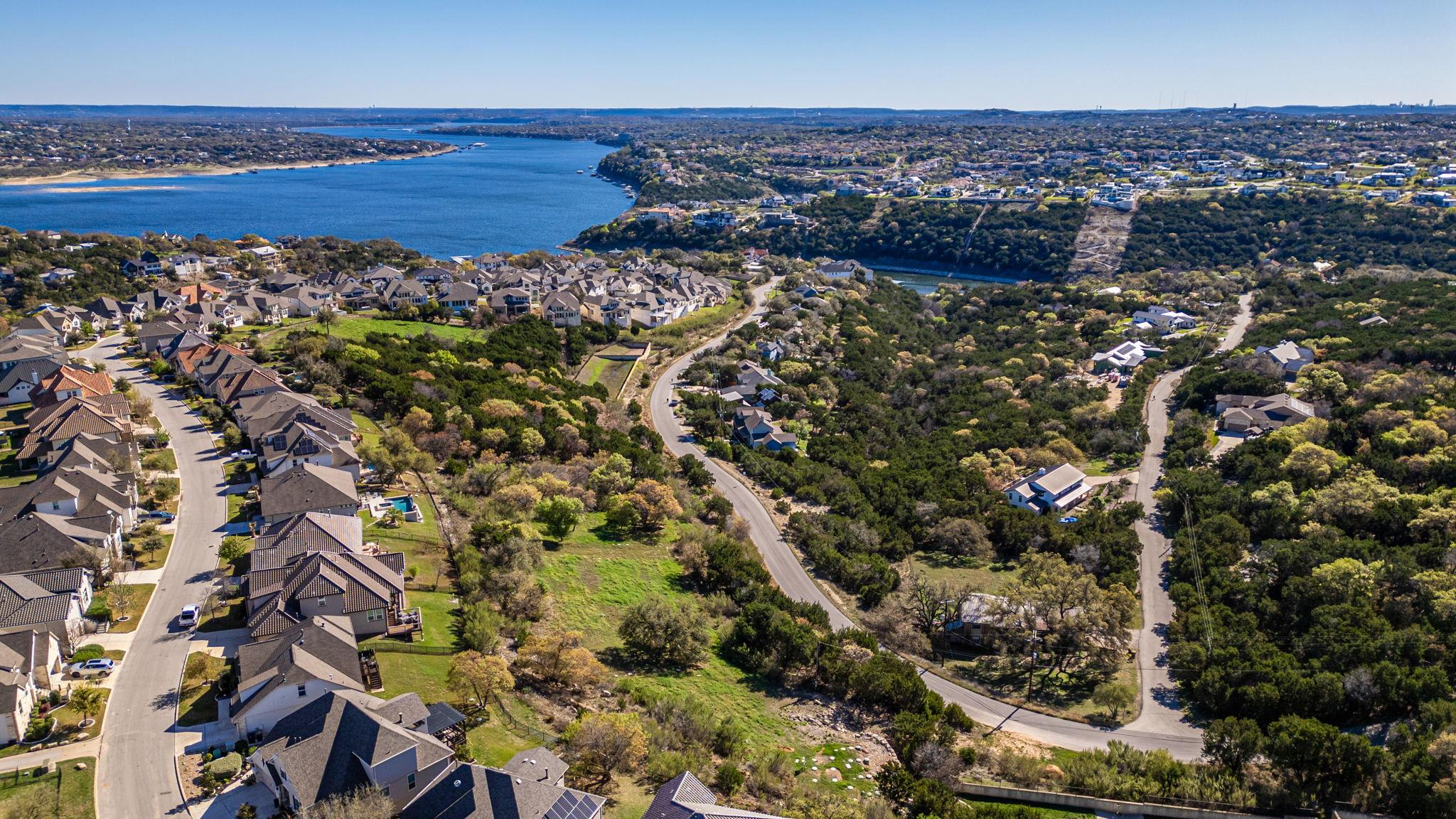 2711 Crosswind Dr, Spicewood, TX 78669