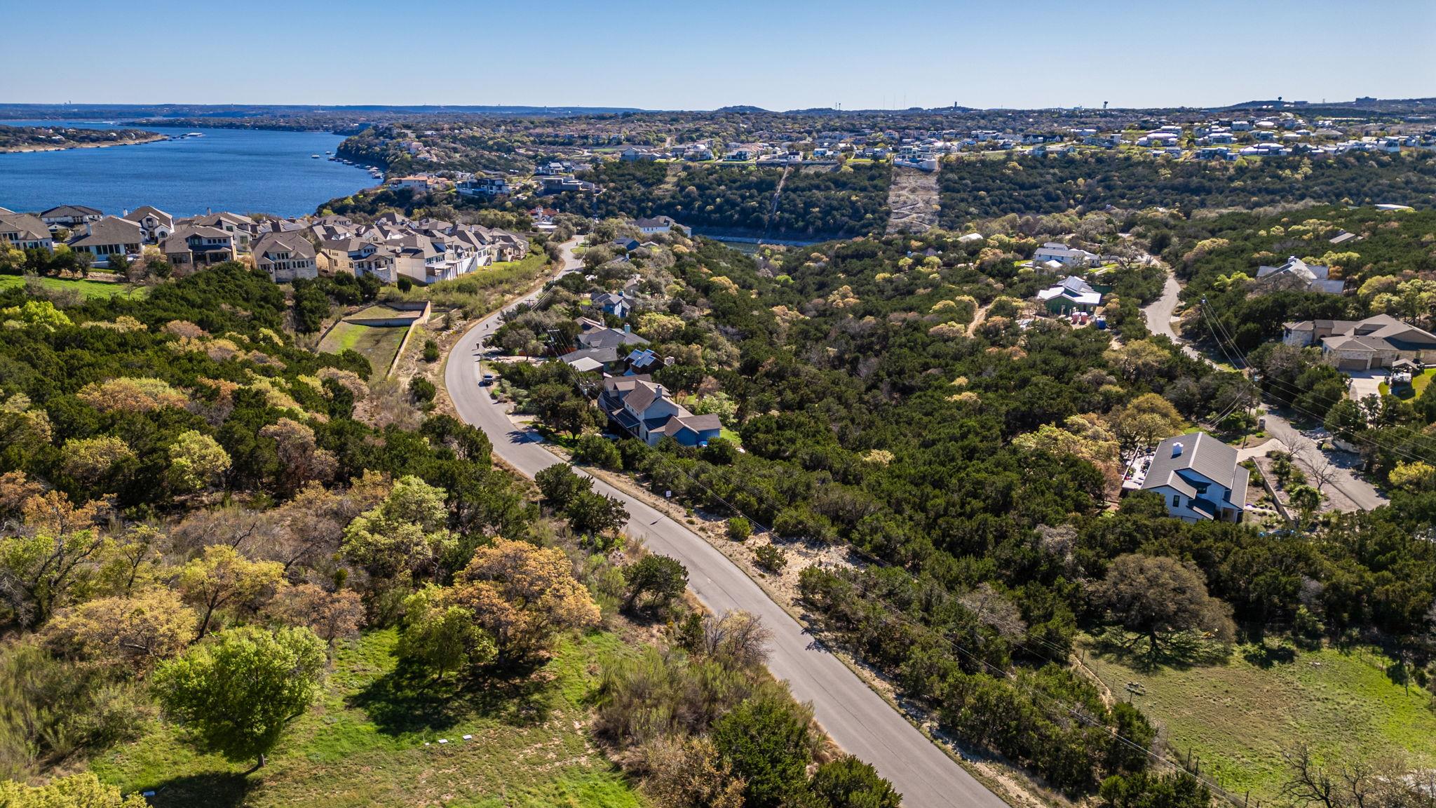 2711 Crosswind Dr, Spicewood, TX 78669