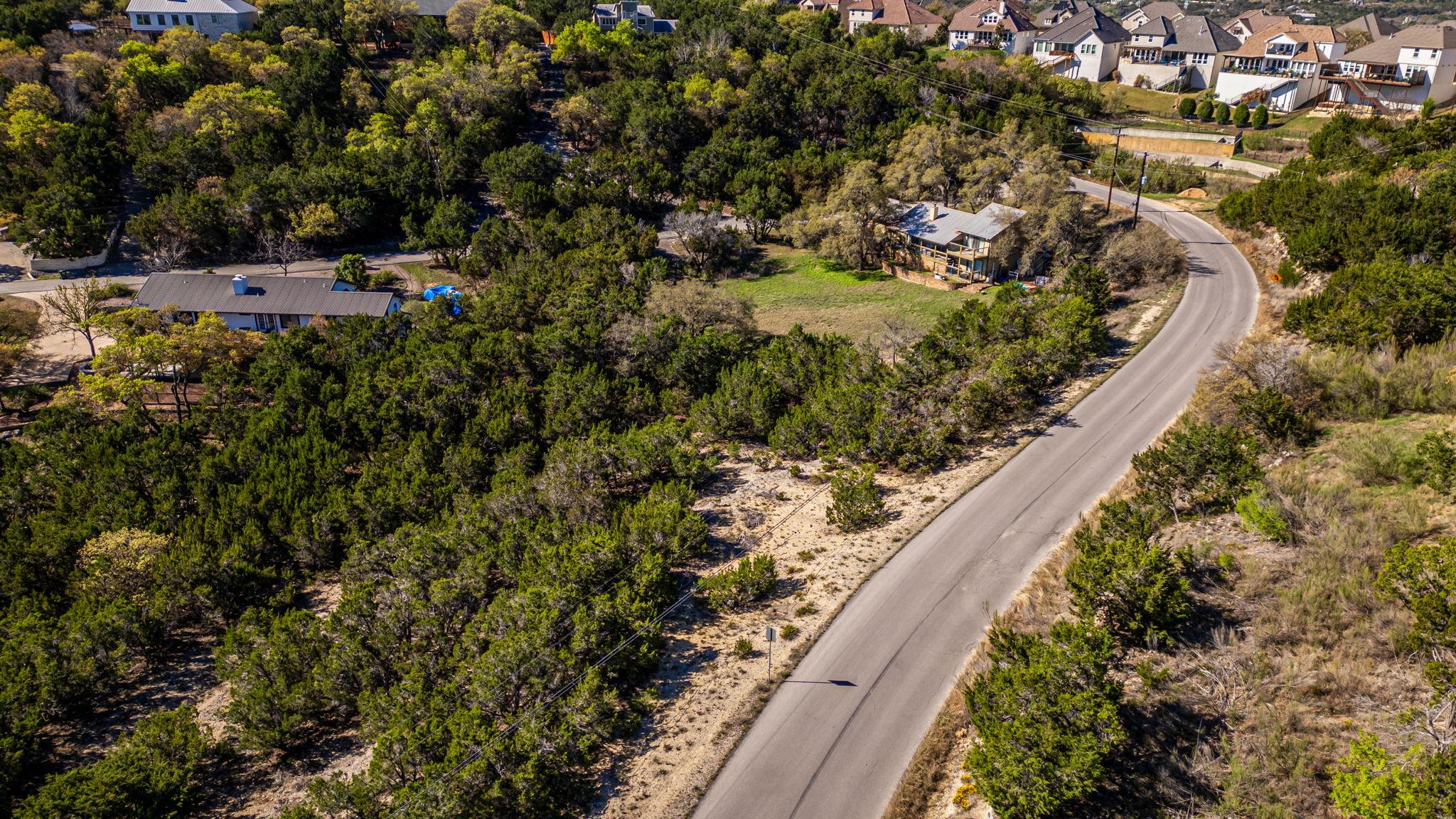 2711 Crosswind Dr, Spicewood, TX 78669