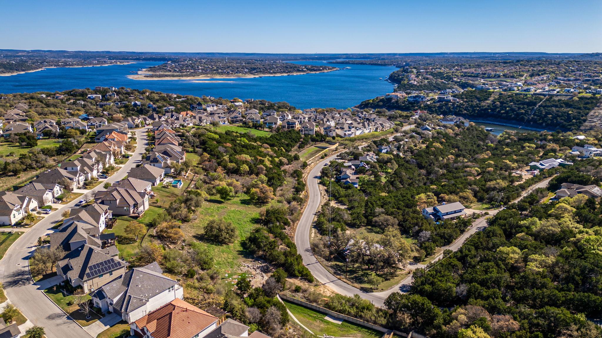 2711 Crosswind Dr, Spicewood, TX 78669