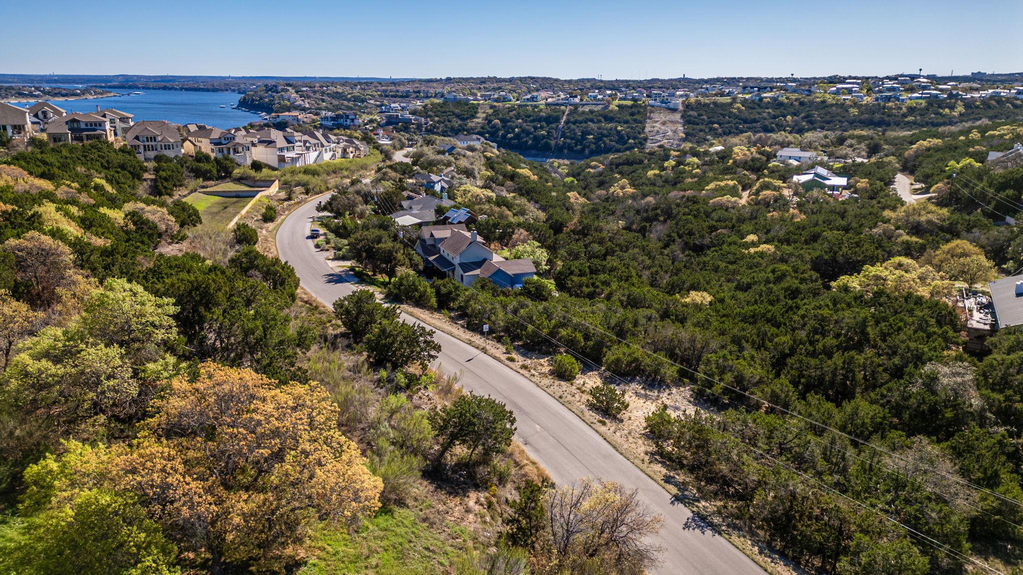 2711 Crosswind Dr, Spicewood, TX 78669