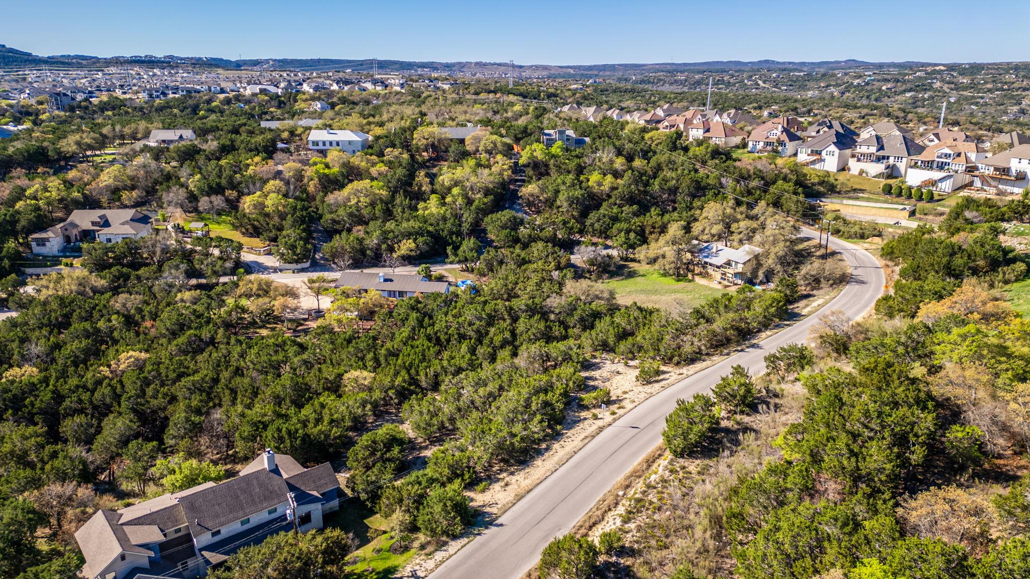 2711 Crosswind Dr, Spicewood, TX 78669