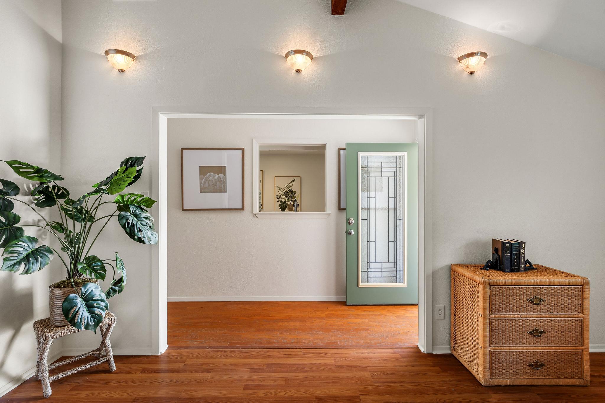 6812 Miranda Dr, Austin, TX 78752